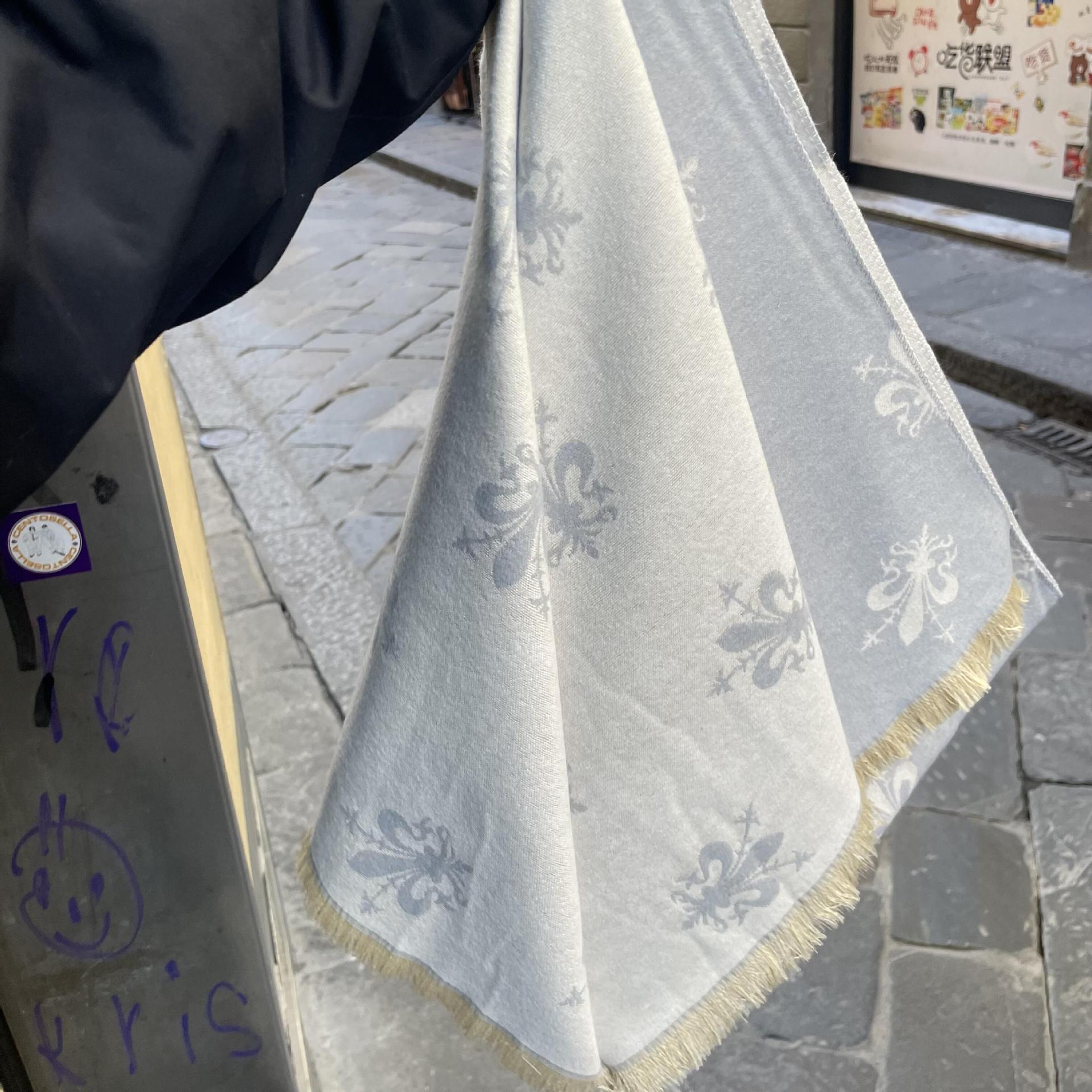 围巾女冬季2024新款佛罗伦萨鸢尾花披肩加厚百搭双面保暖围脖保暖详情1