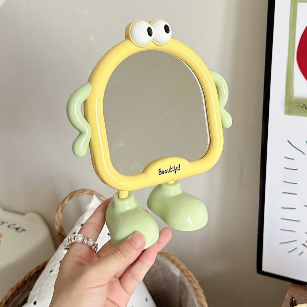 学生宿舍桌面化妆镜可爱卡通小镜子高清办公室台式可立梳屏齐镜子详情7