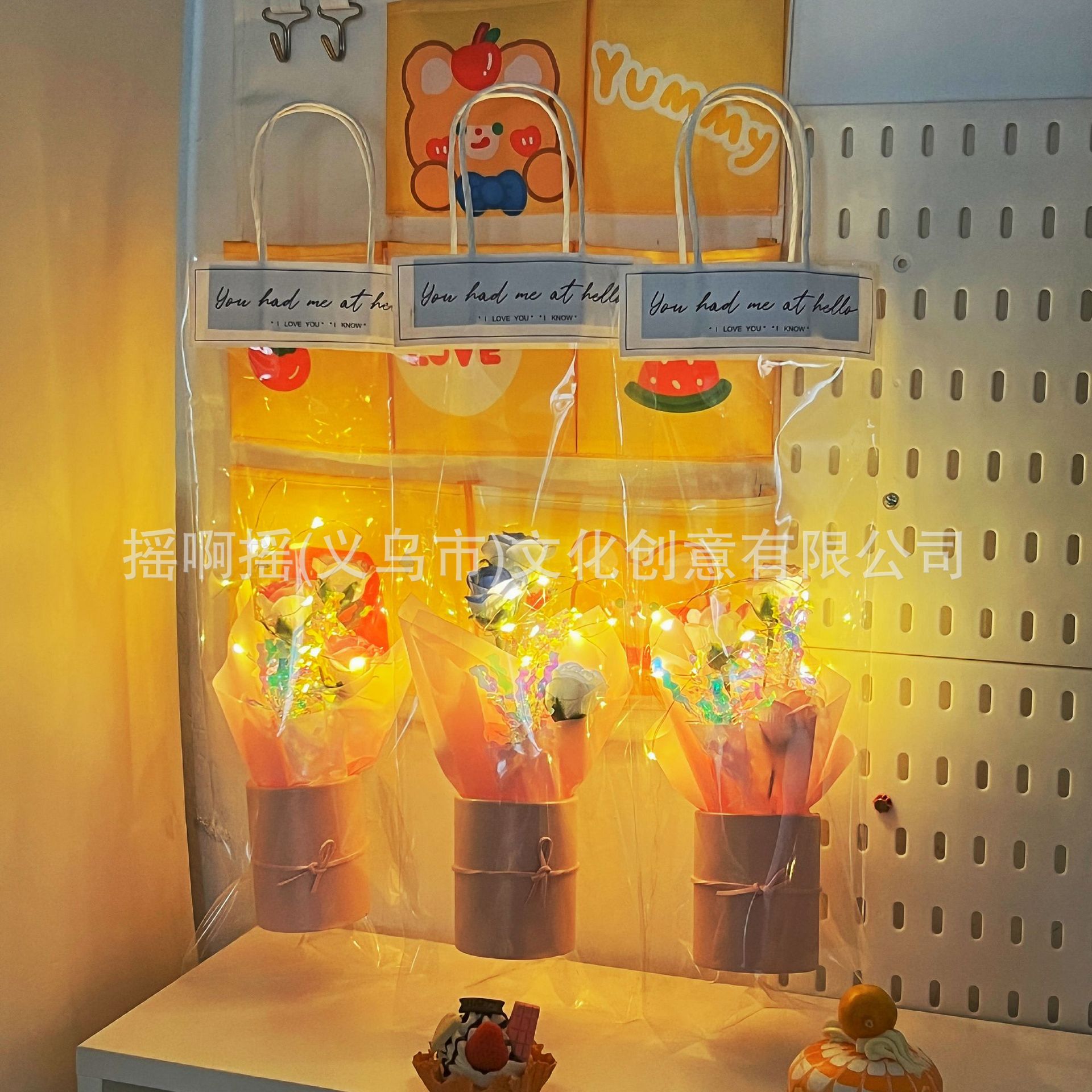 迷你玫瑰花束女神节礼物三八妇女节香皂花花束抱抱桶教师节礼物详情1