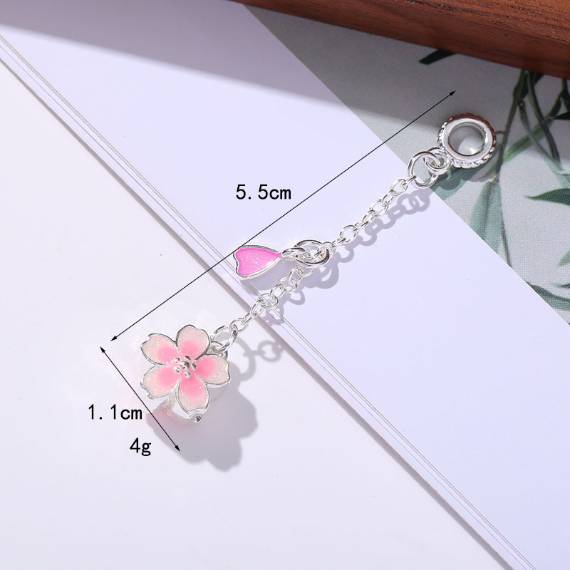 Hot-selling sweet silver plum blossom, peach blossom, heart-shaped cherry blossom long chain pendant, personalized and versatile accessory in stock for wholesale pic 7