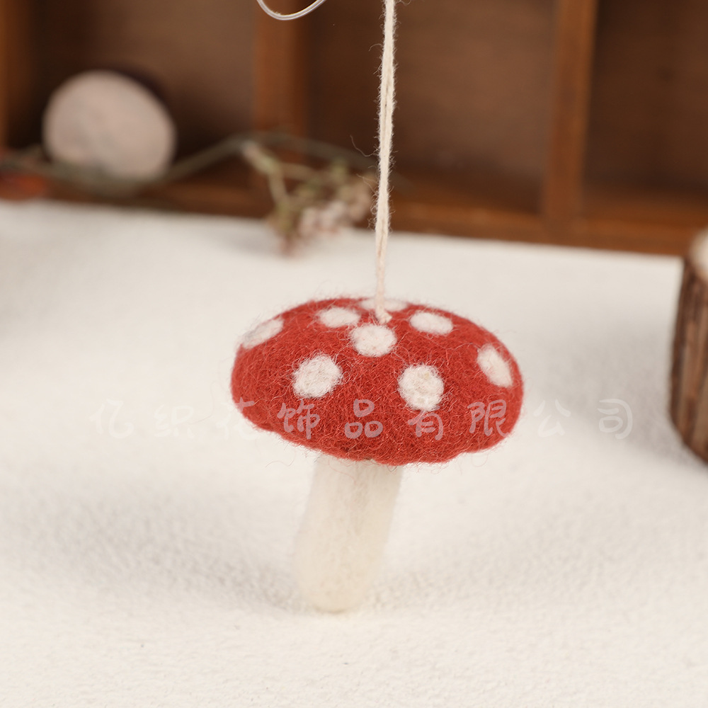 尼泊尔手工羊毛毡成品蔬菜水果面包挂饰萝卜钥匙包挂饰品挂件配饰详情12