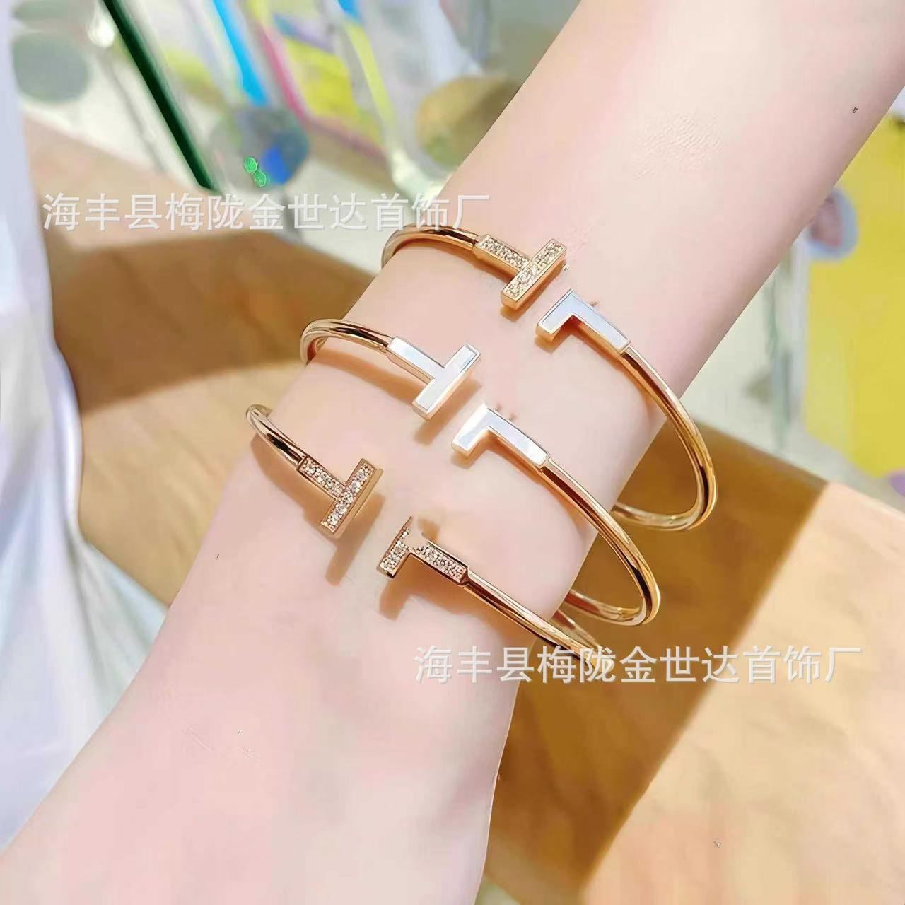 Tijia high-quality double T-band diamond bracelet, high version 18K gold full diamond white mother-of-pearl light luxury high-end couple bracelet pic 4