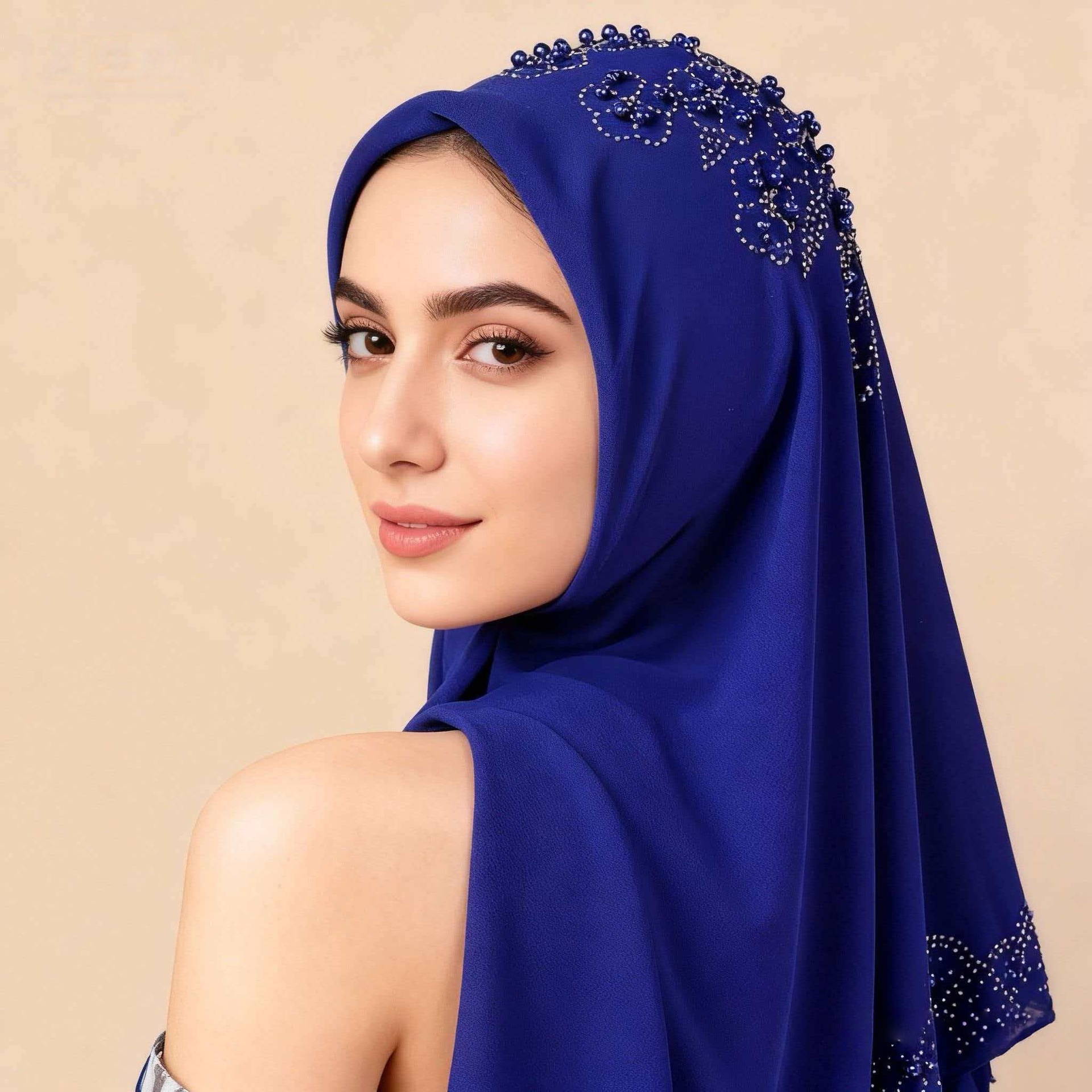 M145厂家烫钻妇女头巾民族风盖头珍珠雪纺围巾流行纱巾素色单色详情5