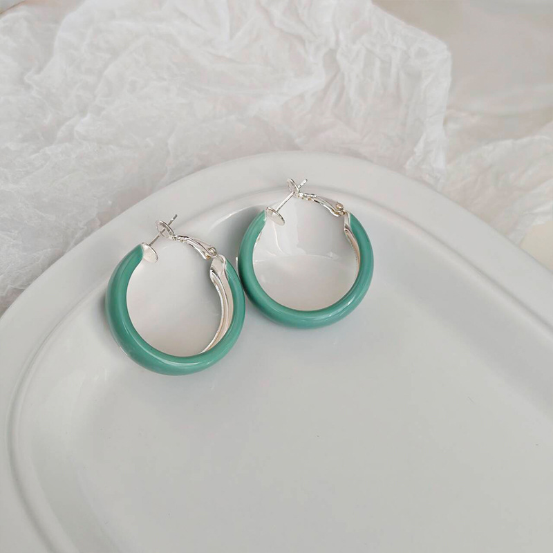 Niche ins minimalist colored drip glaze dopamine earrings, gentle and creamy C-shaped blue large circle ear rings for round faces pic 82