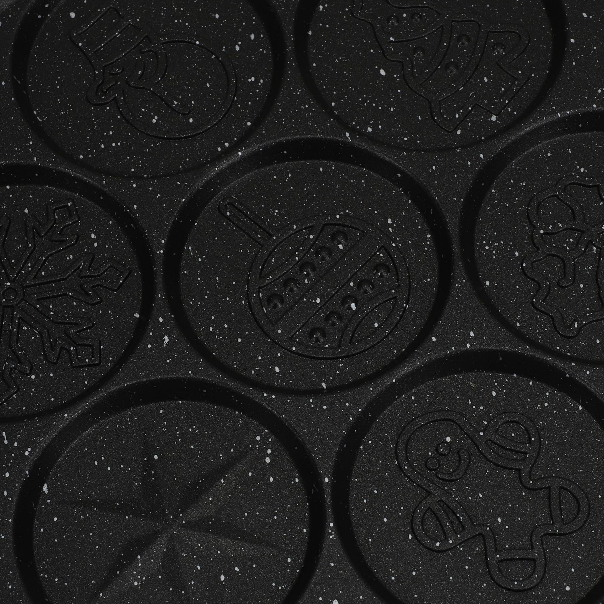 亚马逊披萨烘焙圆形不粘烤盘跨境热销七孔圣诞雪人系列DIY批发详情9