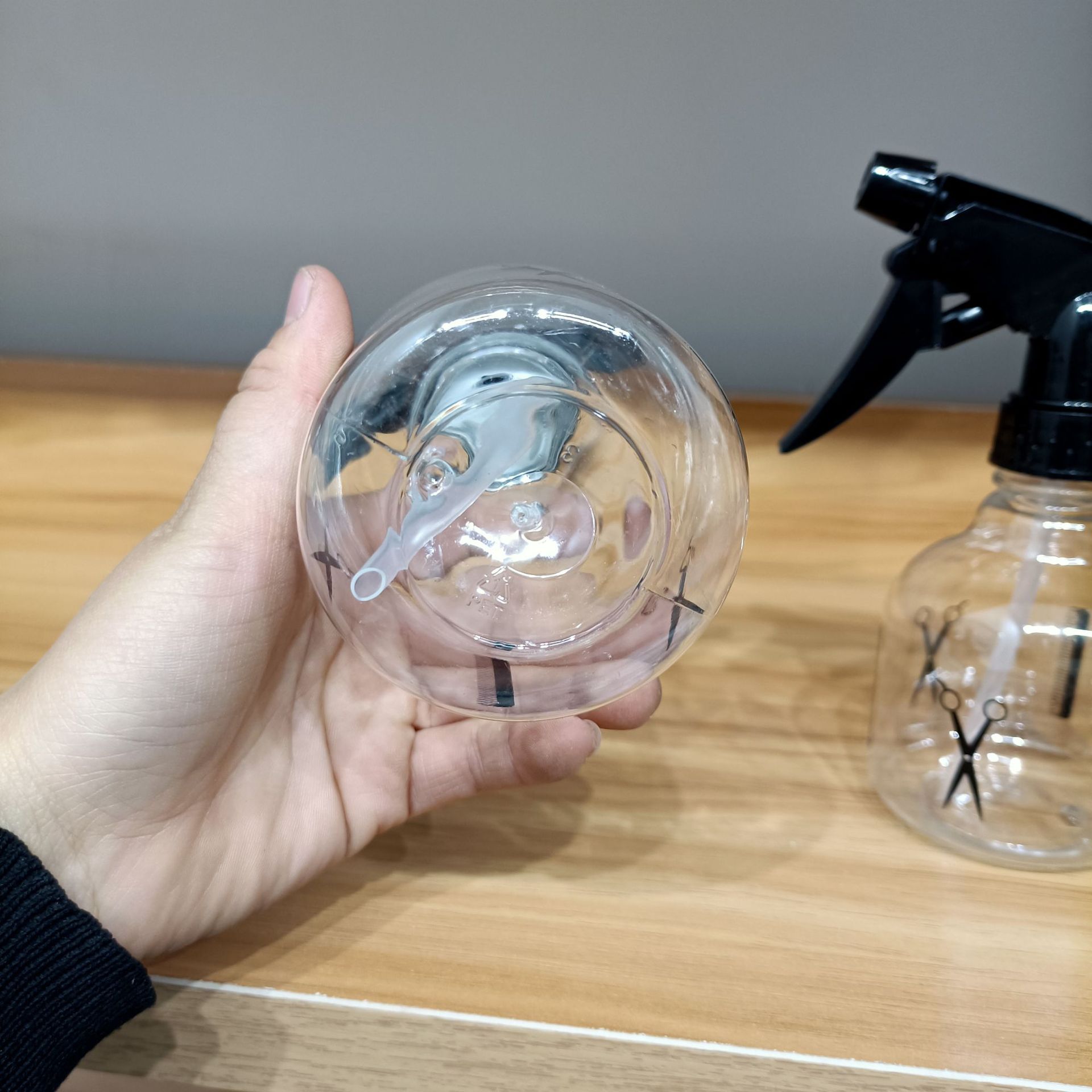 【 Zone 3-9 】 Scissors Spray Bottle 350 per box, hair care water spray bottle, spray bottle, transparent makeup press type, hair salon scissors spray bottle manufacturer, wholesale supply pic 4