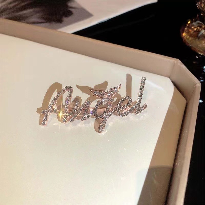 高档气质闪钻英文字母胸针女精致防走光网红胸花ins百搭衣服配饰详情7