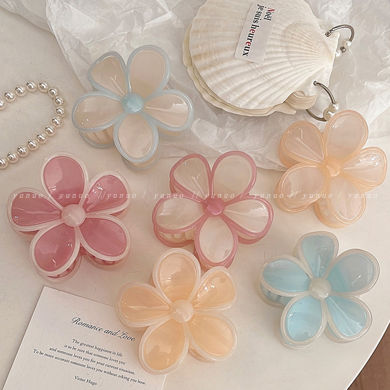 甜美五瓣花果冻色拼接发夹鸡蛋花盘发鲨鱼夹发饰详情4