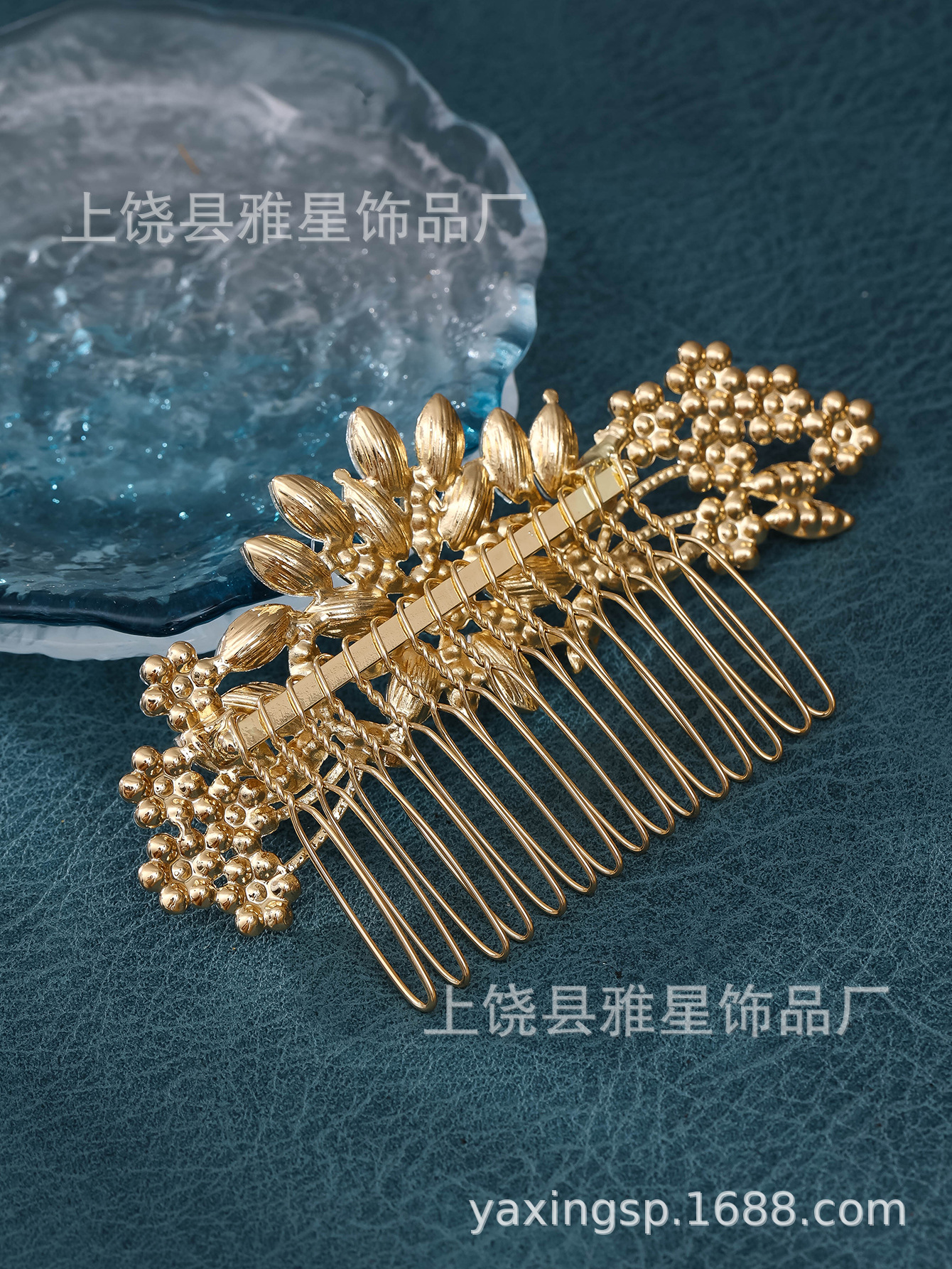 Japanese and Korean fresh water diamond maple leaf small hair comb with updo, bangs and hair clips, versatile headwear for women pic 6