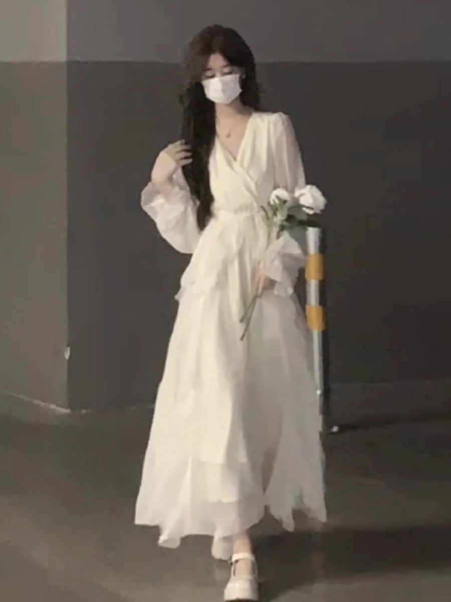 Gentle style, white moonlight dress, fairy-like, super fairy-like, high-end, French style, early autumn pure apricot long-sleeved dress pic 22