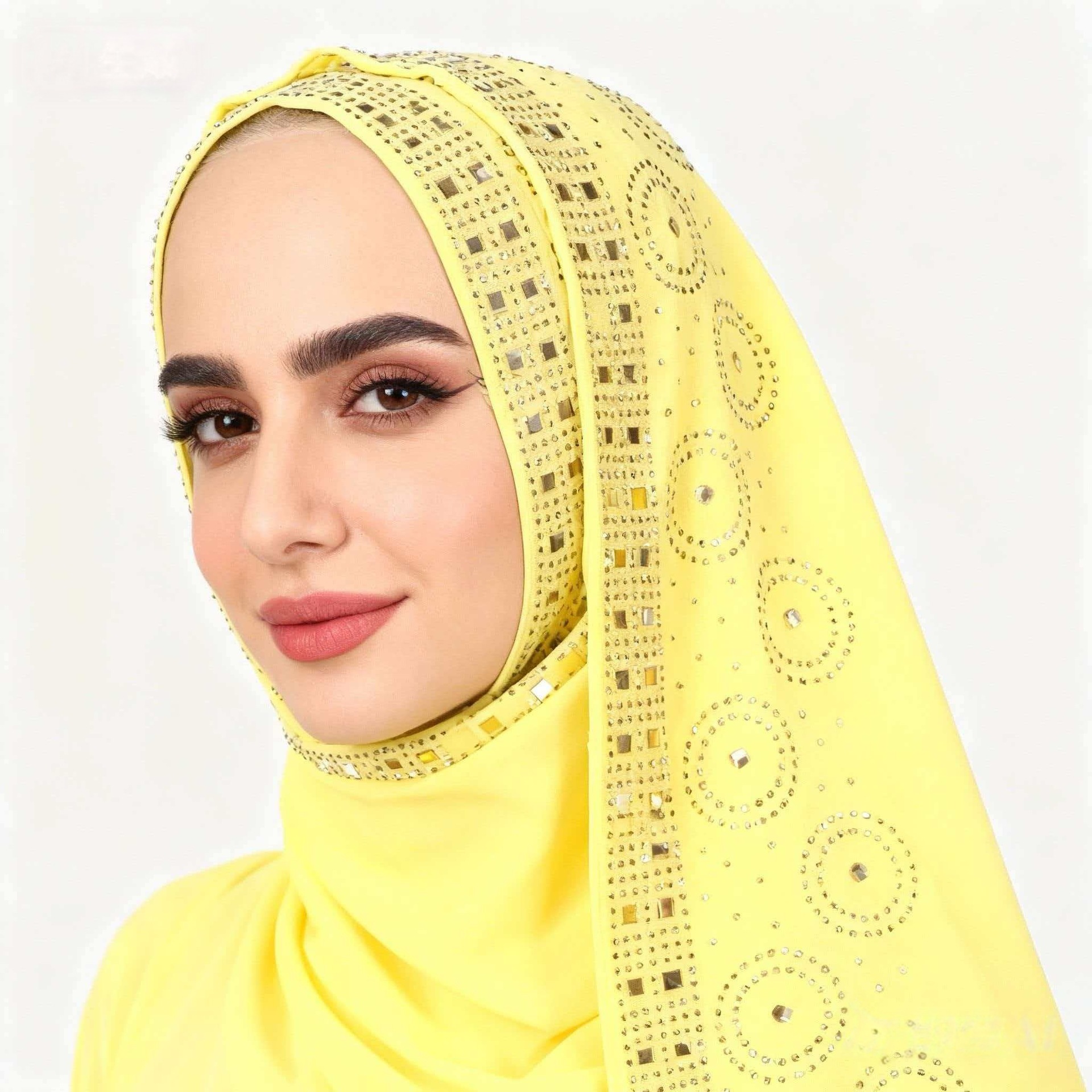 A007素色单色跨境新款围巾烫钻珍珠雪仿烫钻长巾盖头纱巾头巾花边详情12