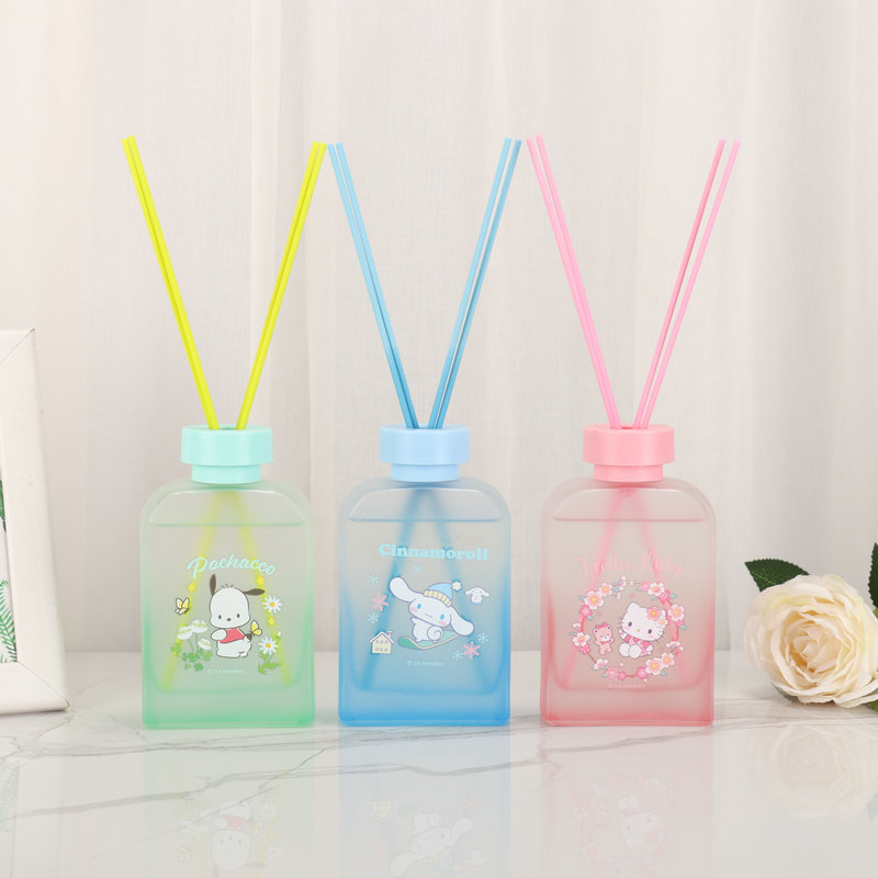 三丽鸥正版工厂批发居家卧室厕所祛味藤条香薰无火库洛米玉桂狗详情3