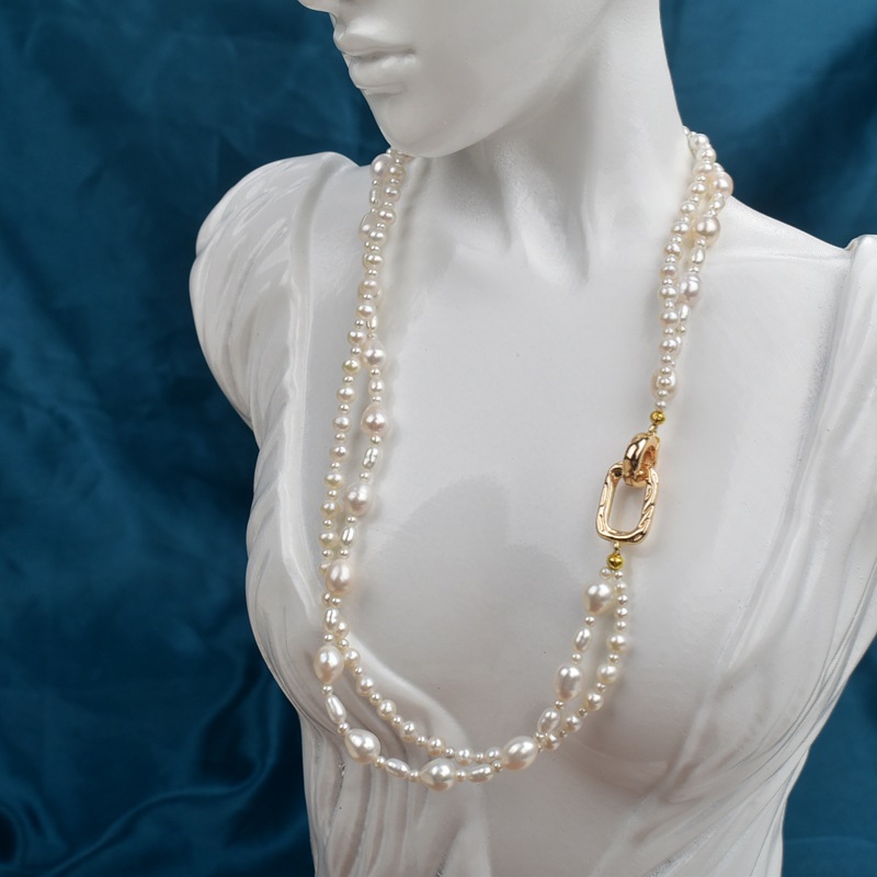 Layered natural freshwater pearl necklace for women, 2025 new style collarbone chain, high-end, light luxury and niche sweater chain accessory pic 9