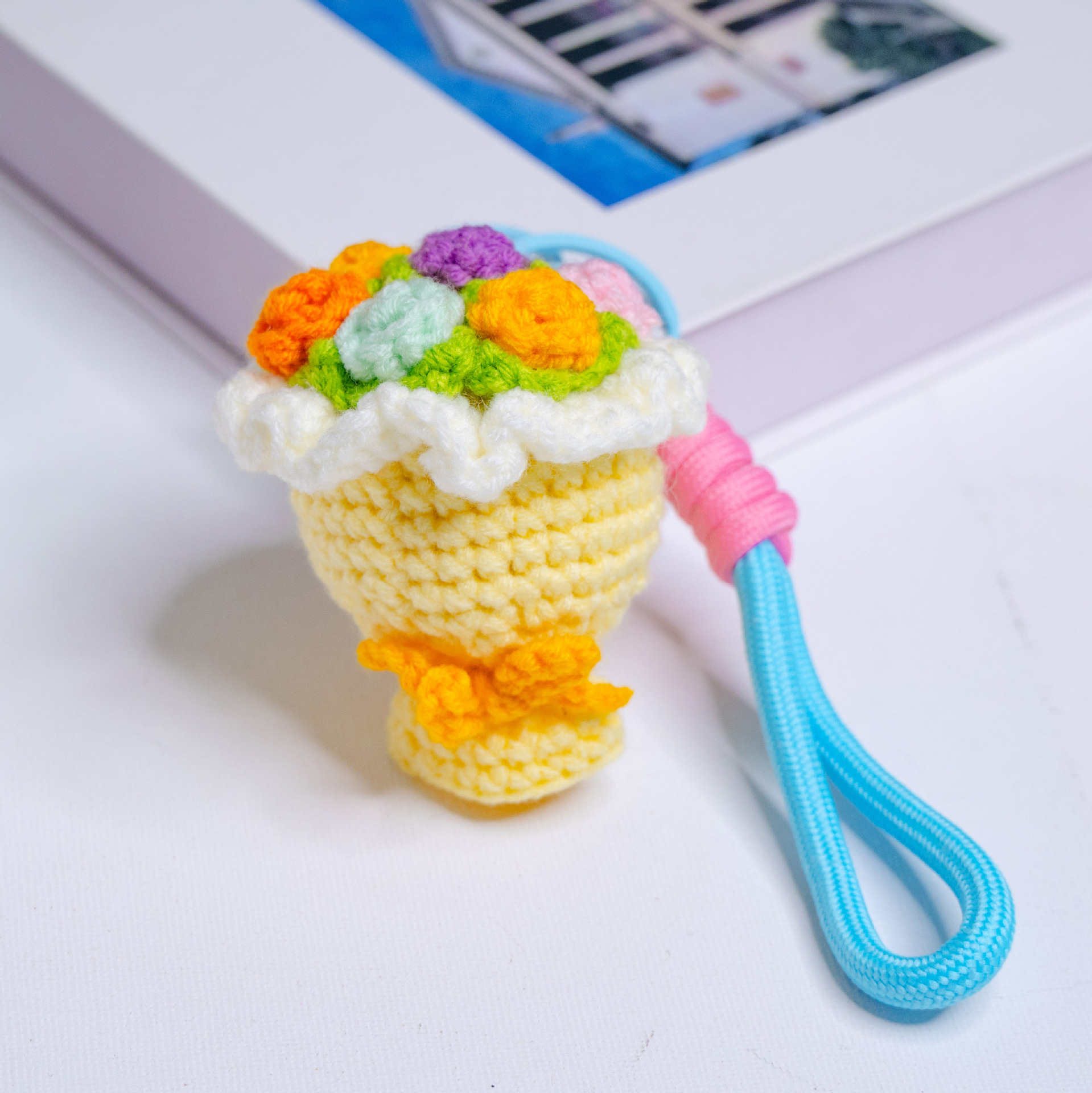 手工毛线编织迷你花束手捧花 挂件钩织钥匙扣链包包挂件挂饰详情12