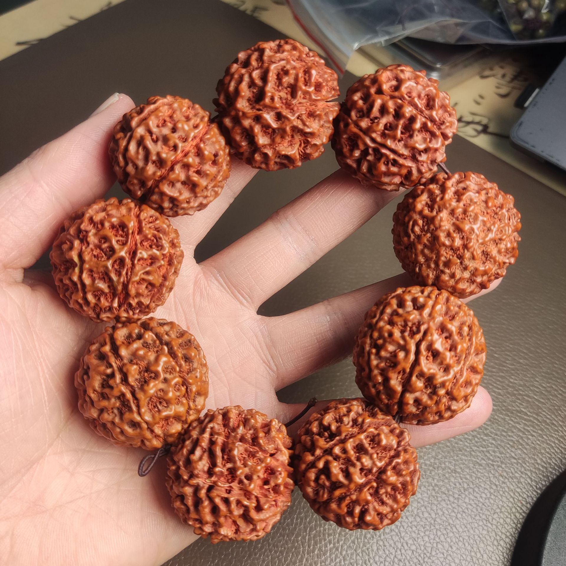批发尼泊尔红皮金刚菩提手串梅花爆肉双龙纹5瓣6瓣78瓣男原籽佛珠详情6