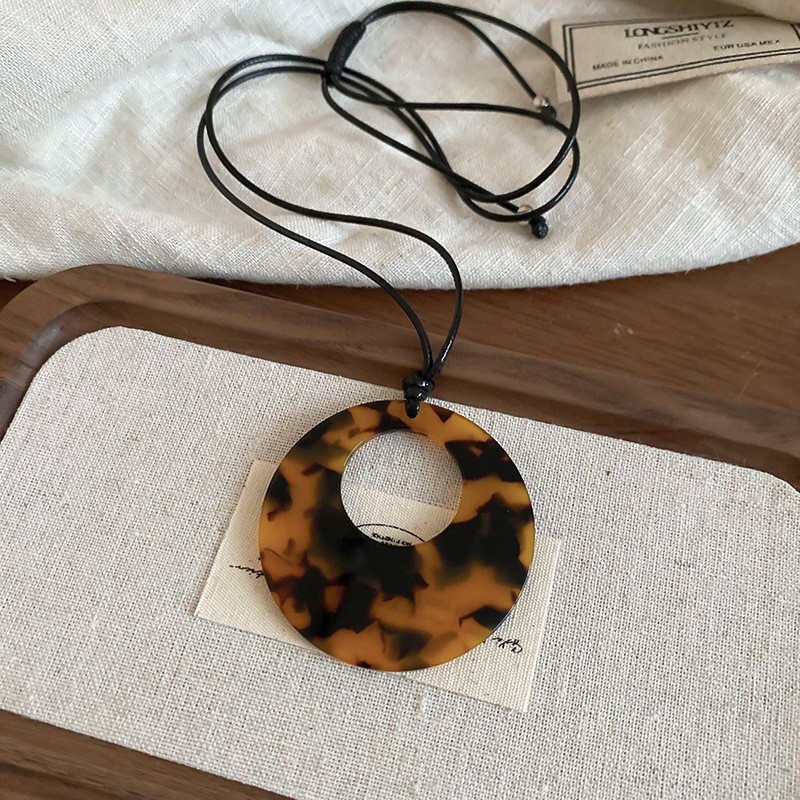 Maillard retro necklace for women, a new and niche Korean-style sweater chain, a fashionable autumn and winter versatile and high-end necklace for wholesale pic 19
