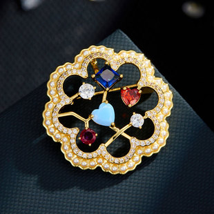 Light luxury daily commuting style zirconium hollowed-out flower brooch, copper alloy inlaid zircon high-end fashion pin brooch pic 1