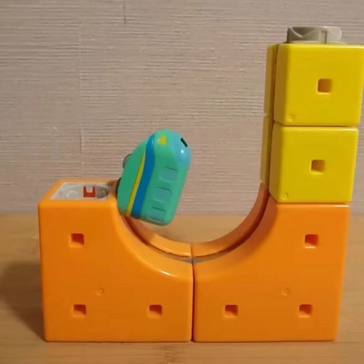 儿童磁性轨道车磁性单轨豪华套组儿童建筑玩具百变磁力拼装车详情4