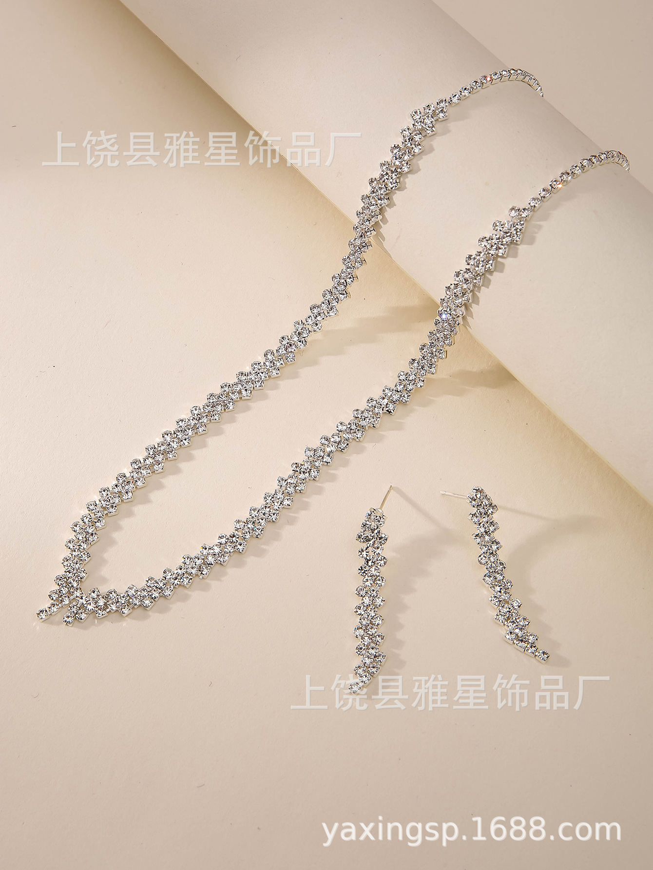 Best-selling diamond-patterned full diamond necklace jewelry set, simple bridal water diamond collarbone chain, diamond-shaped neckchain choker pic 3