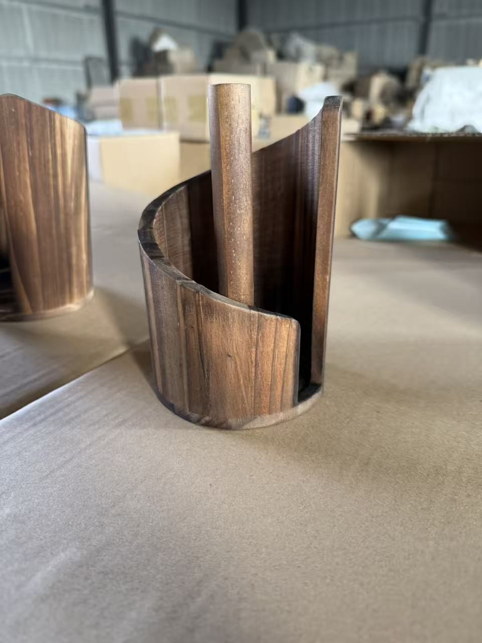Cross-border new products: Wooden kitchen toilet paper roll rack, solid wood desktop tissue paper rack, toilet paper storage rack, home and office decoration pic 4