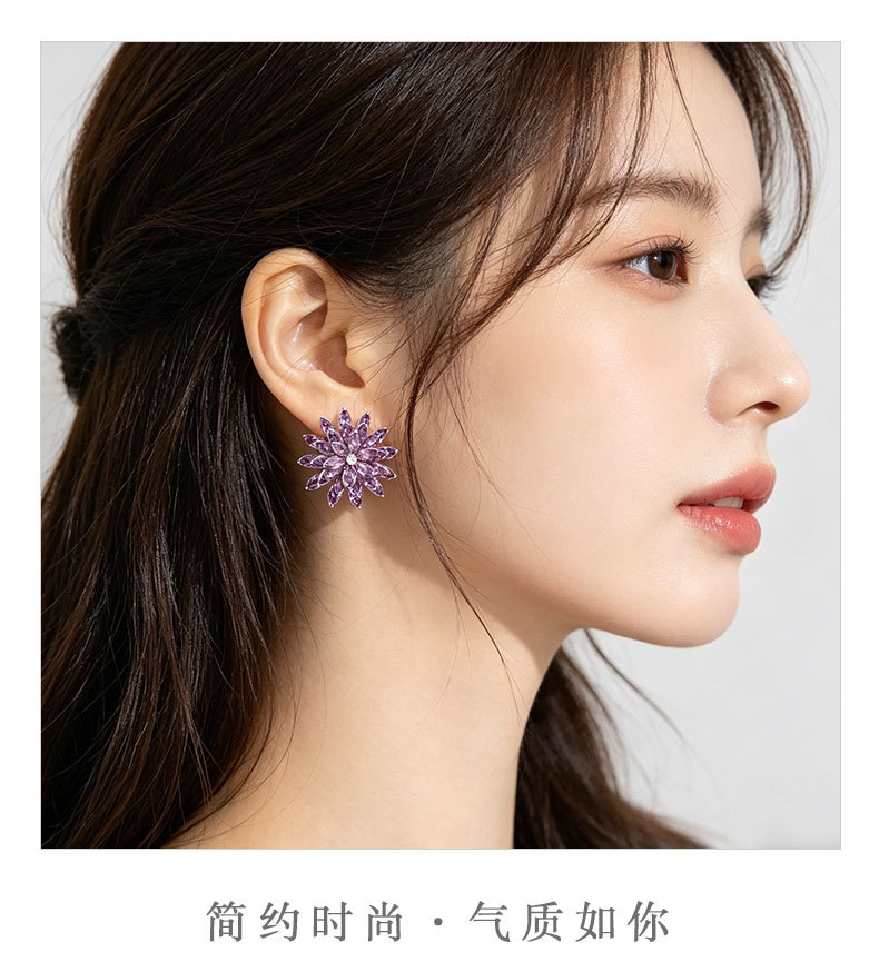 Light luxury and high-end, rotatable three-layer gradient flower stud earrings, copper alloy inlaid with zircon s925 silver needle exquisite earrings pic 15