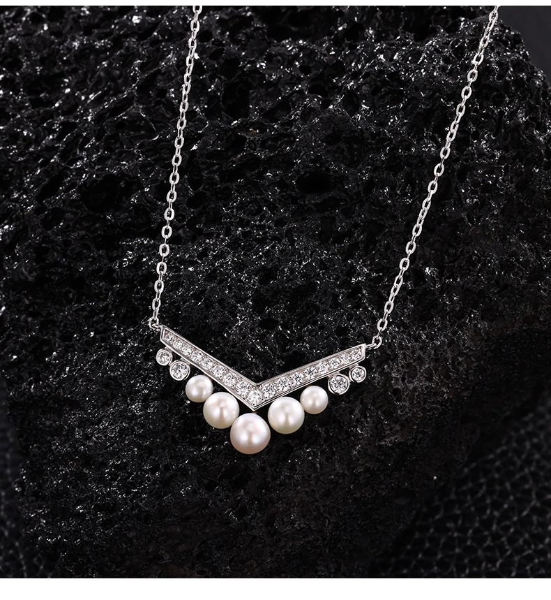 Zhuoheng Select 925 sterling silver freshwater pearl necklace, small V-shaped diamond-encrusted collarbone chain, high-end, light luxury and fashionable necklace pic 1