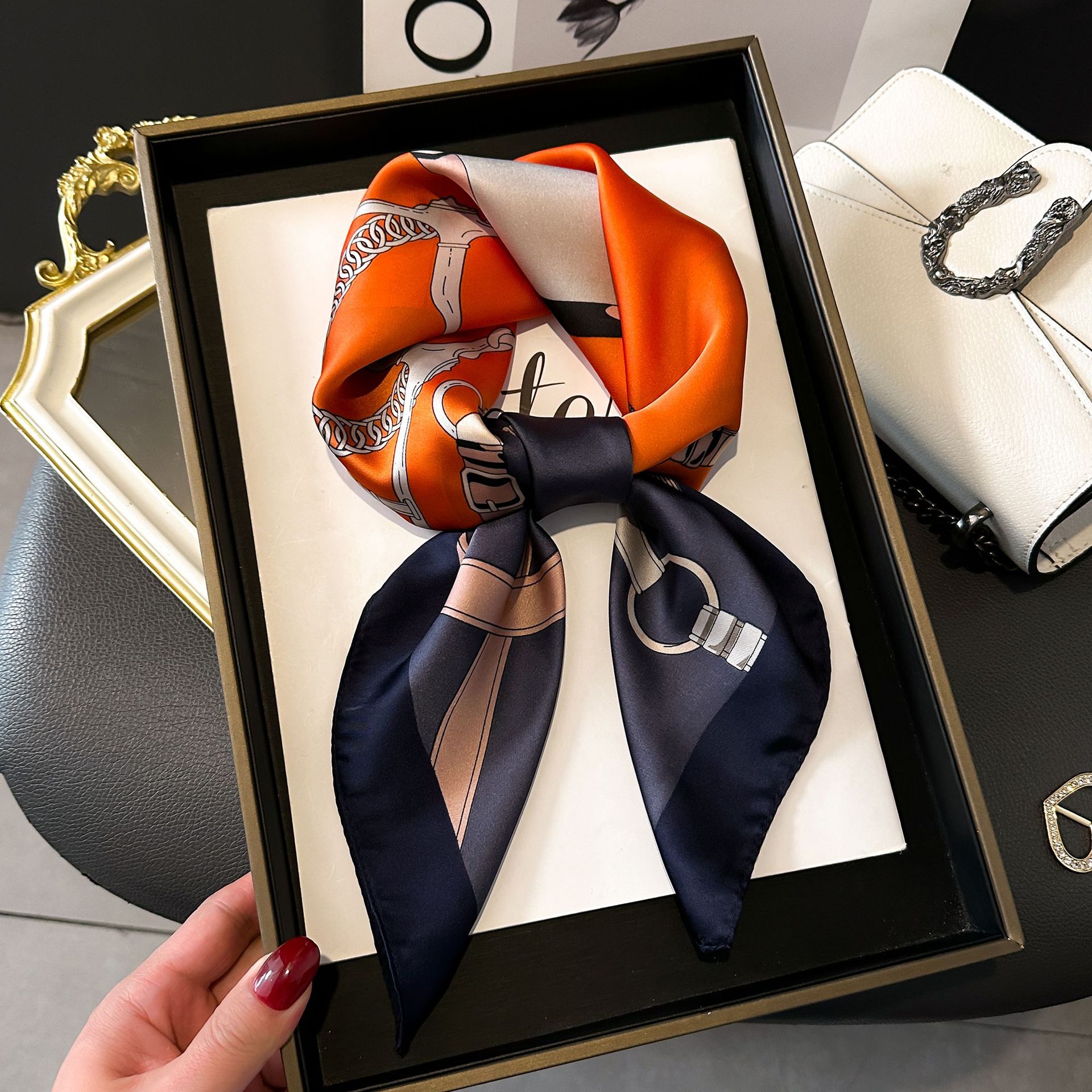 新款丝巾女时尚百搭高级感小方巾韩版护颈领巾春秋复古围巾绑包详情26