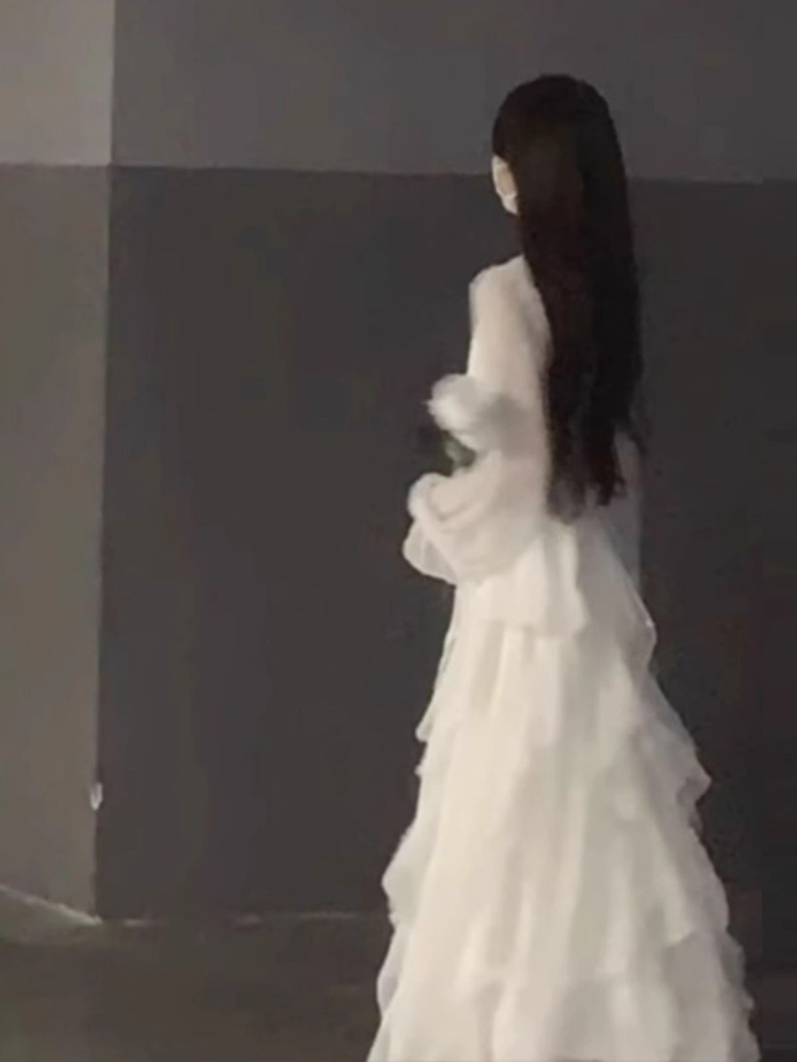 Gentle style, white moonlight dress, fairy-like, super fairy-like, high-end, French style, early autumn pure apricot long-sleeved dress pic 23