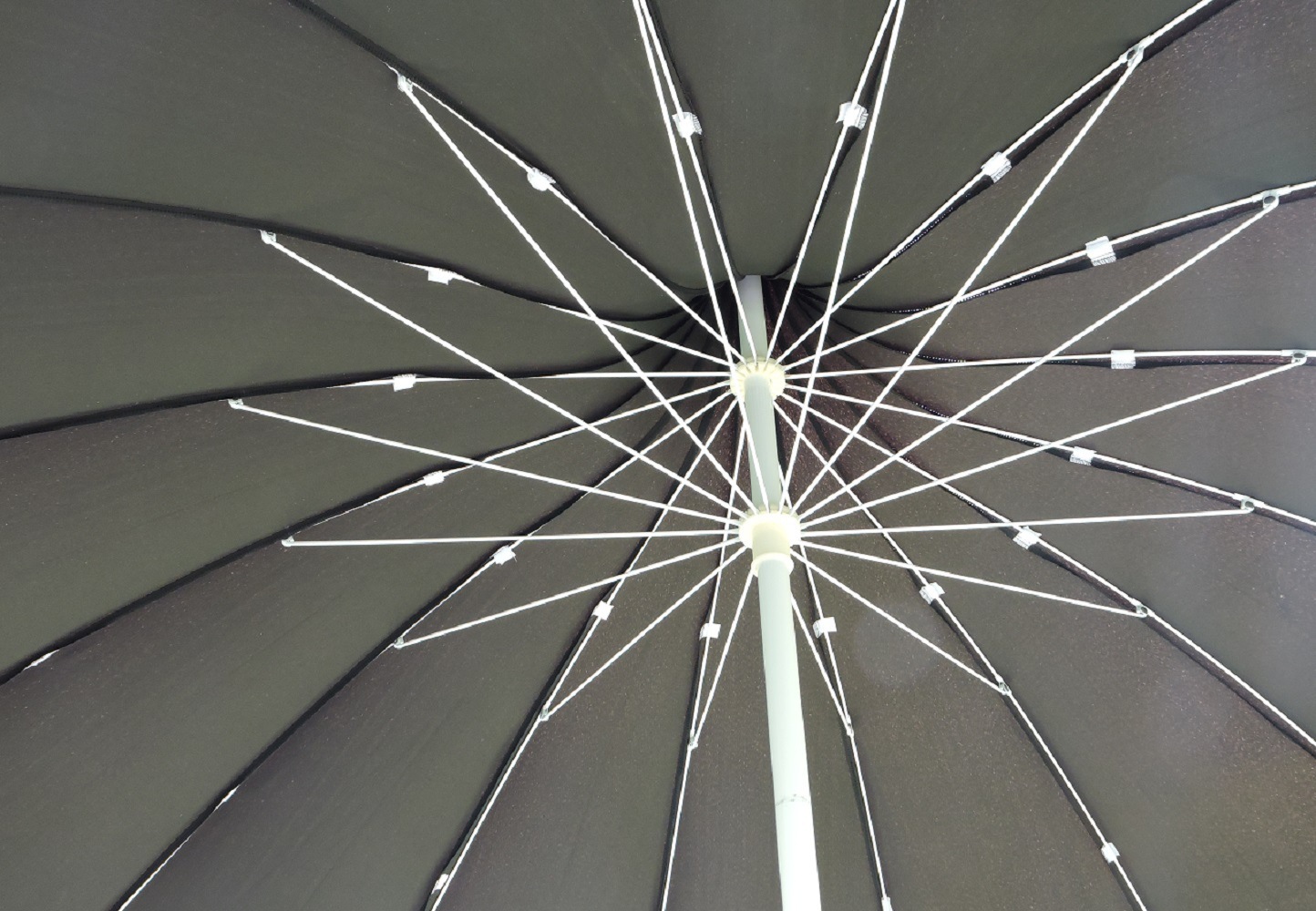 豪华户外休闲铝杆涤纶大庭院宝塔伞8骨沙滩伞蓝白海滩遮阳太阳伞详情9