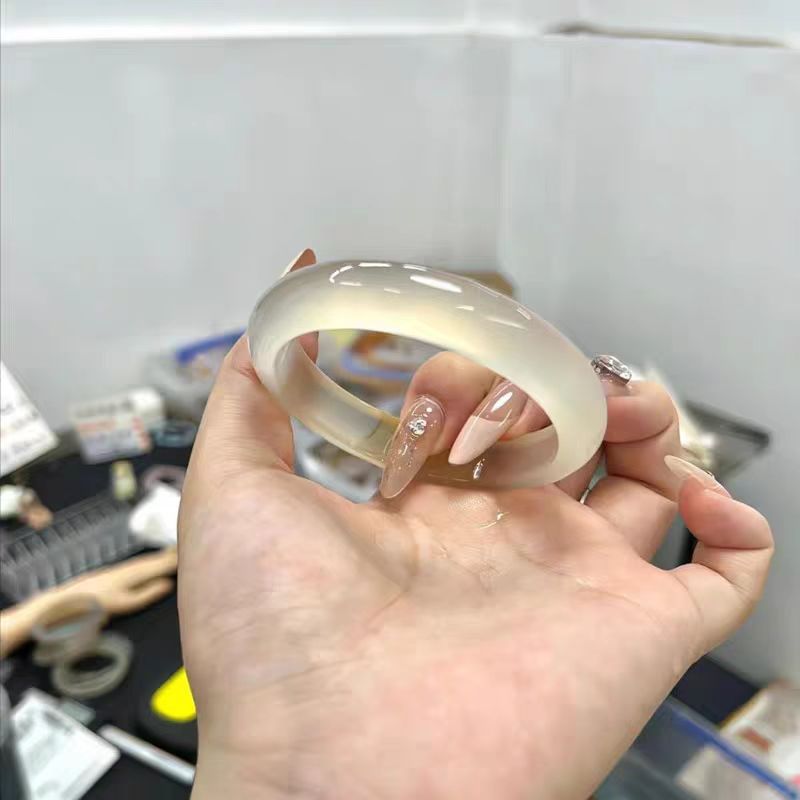 简约玛瑙手镯冰透玉髓镯子轻奢大方百搭款贵妃猫眼石送老婆礼物详情10