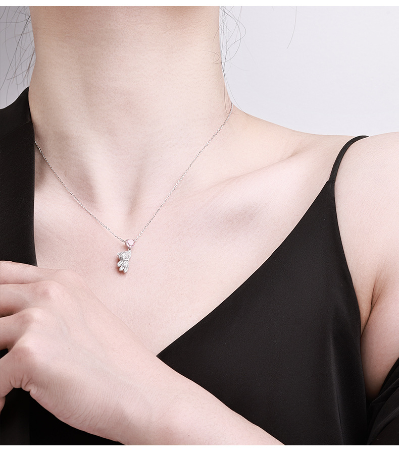 New cross-border best-selling bear necklace for women, violent bear pendant, versatile and high-end, pure silver collarbone chain accessory wholesale pic 5