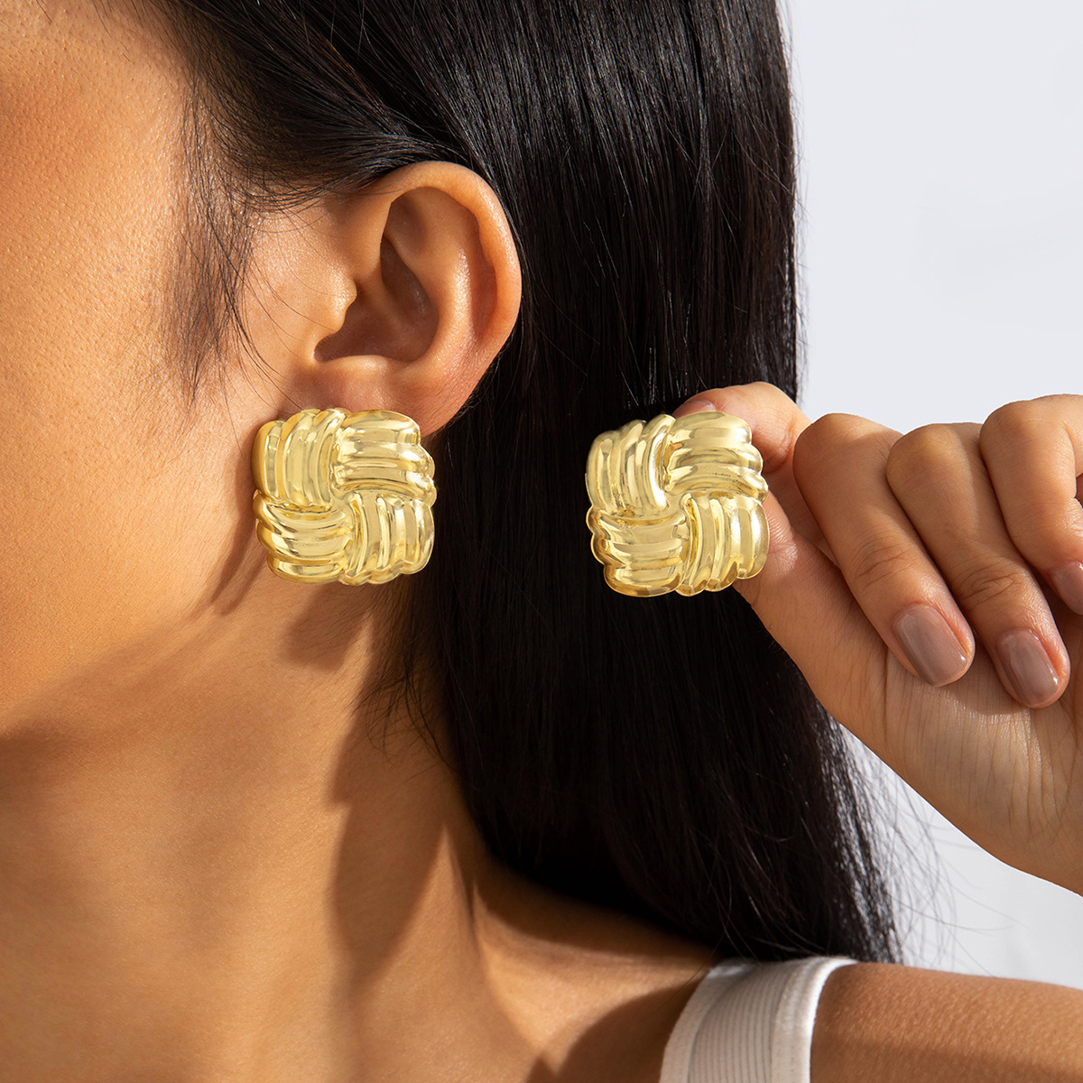 欧美跨境金色八字麻花大水滴铁质耳环设计感几何方形扭纹耳坠耳饰详情8