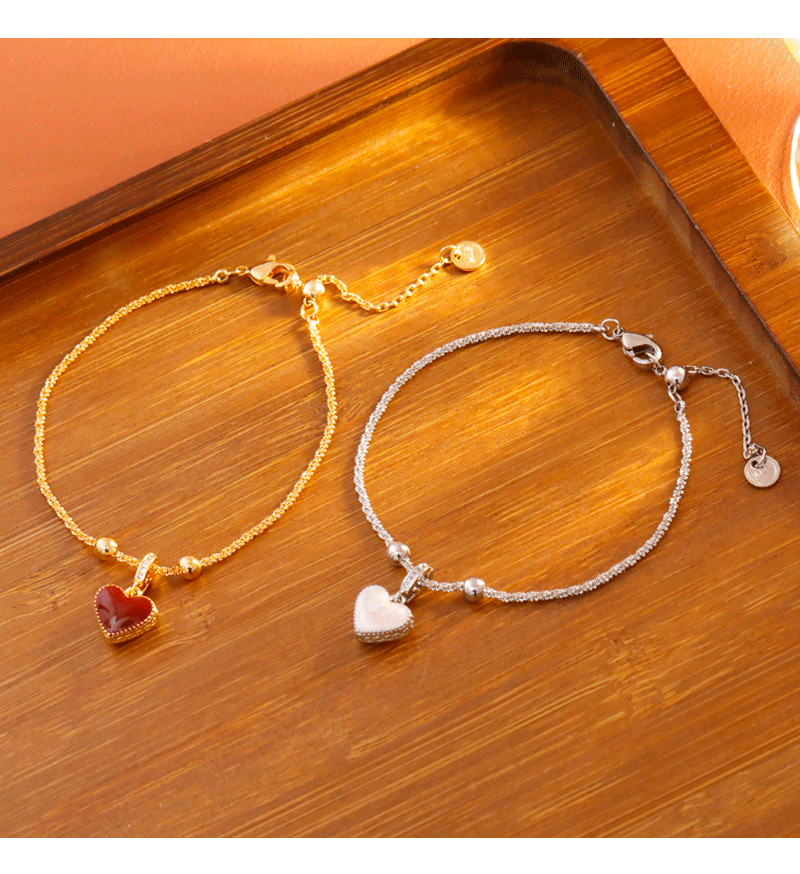 Hyacinth轻奢小众天然母贝爱心吊坠配饰手链女2025年新款潮送女友闺蜜礼物详情5