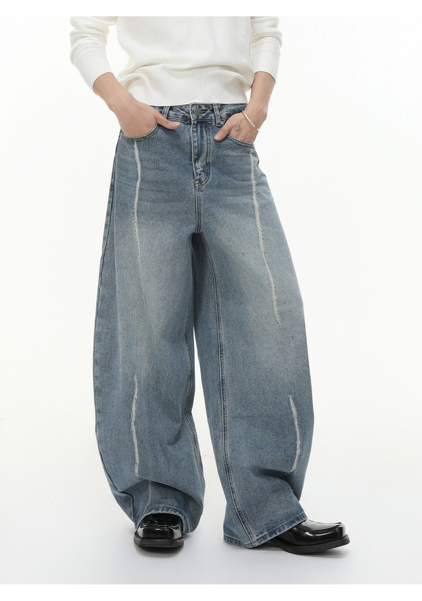 MTLCLOTHES男装| 秋季新款设计感阔腿弯刀牛仔裤百搭宽松痞帅长裤详情16