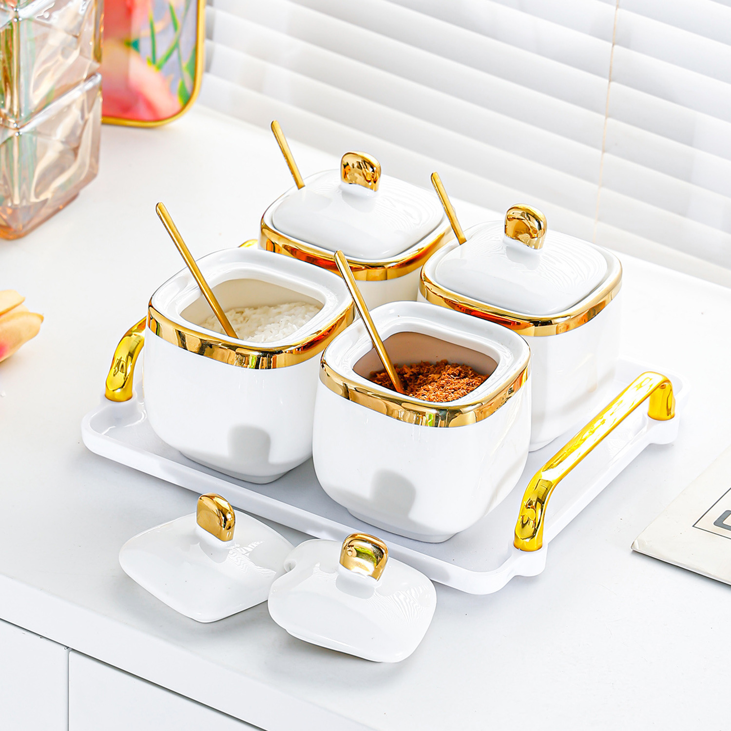 Light luxury kitchen ceramic seasoning jar set, high-end household salt jar and seasoning bottle ceramic packaging container pic 5