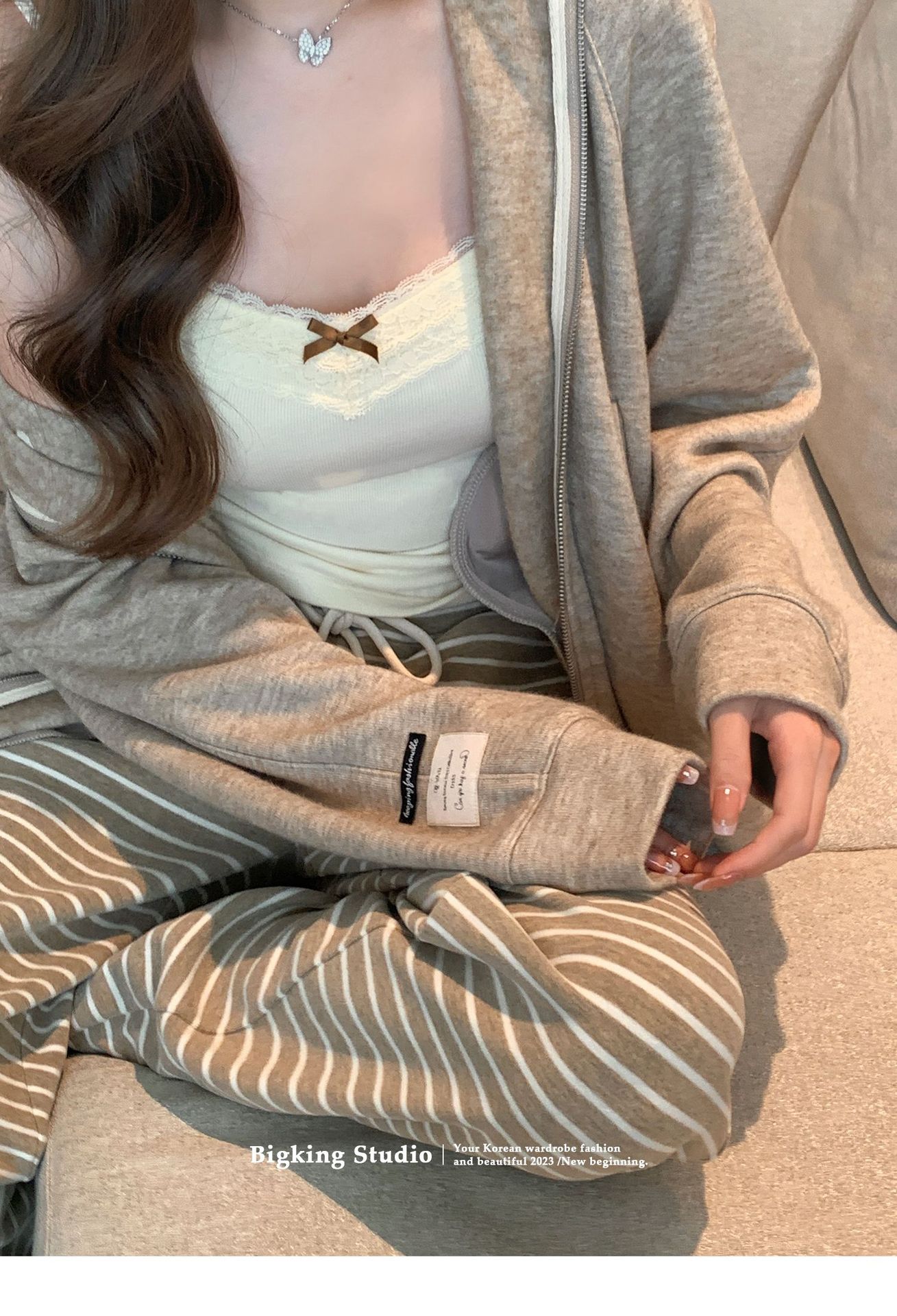 辣妹纯欲蕾丝花边吊带背心打底胸垫蝴蝶结短款修身设计无袖上衣详情30