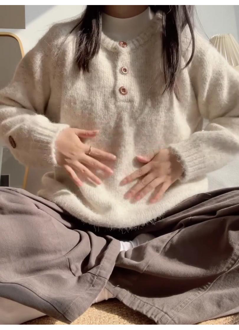 Large-sized thickened soft and sticky sweater for women, semi-open-neck button knitted sweater for autumn and winter, loose inner layer with long-sleeved lazy top pic 5