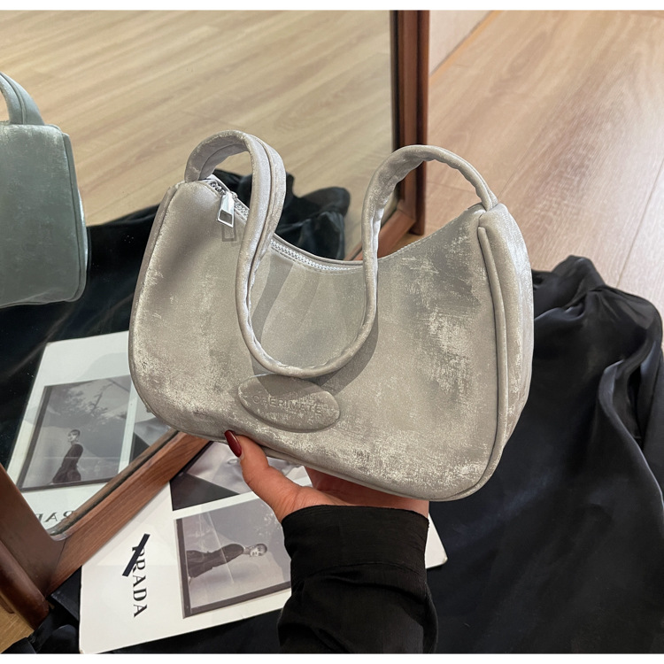 大容量通勤托特包女新款洋气单肩包潮搭时尚斜挎包都市风休闲女包详情24