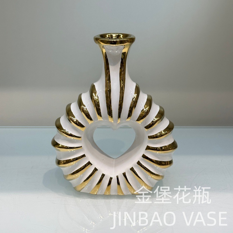 Nordic popular ceramic vase, gilded office and living room decoration item, fresh flower simulation flower arrangement, flower container, heart pic 9