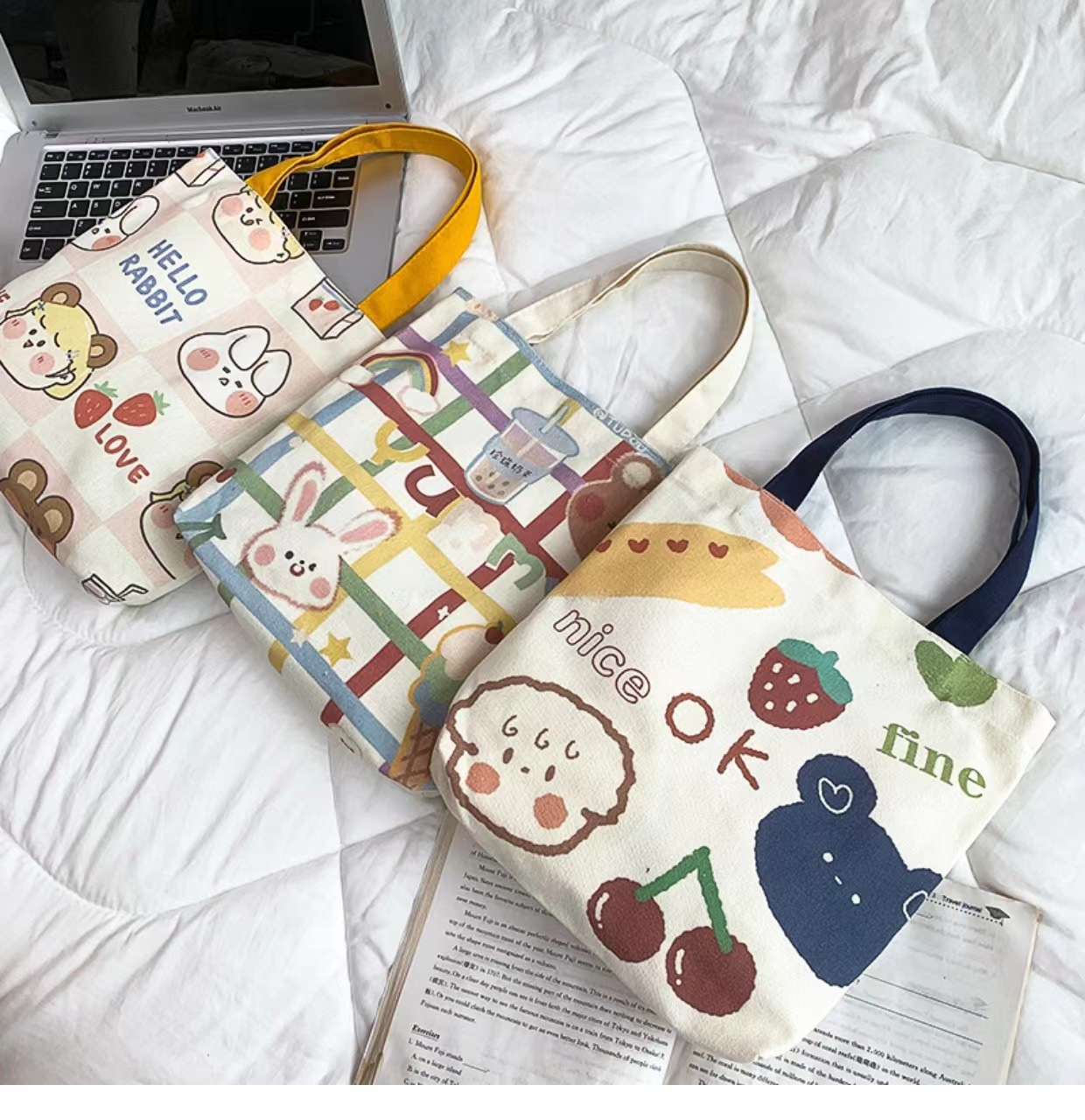 This cartoon and cute ins-style portable and artistic handbag is a must-have for shopping and strolling pic 8
