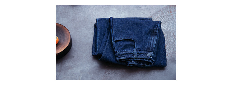 A niche all-season deep indigo blue mid-waisted loose and versatile wide-leg jeans pic 2