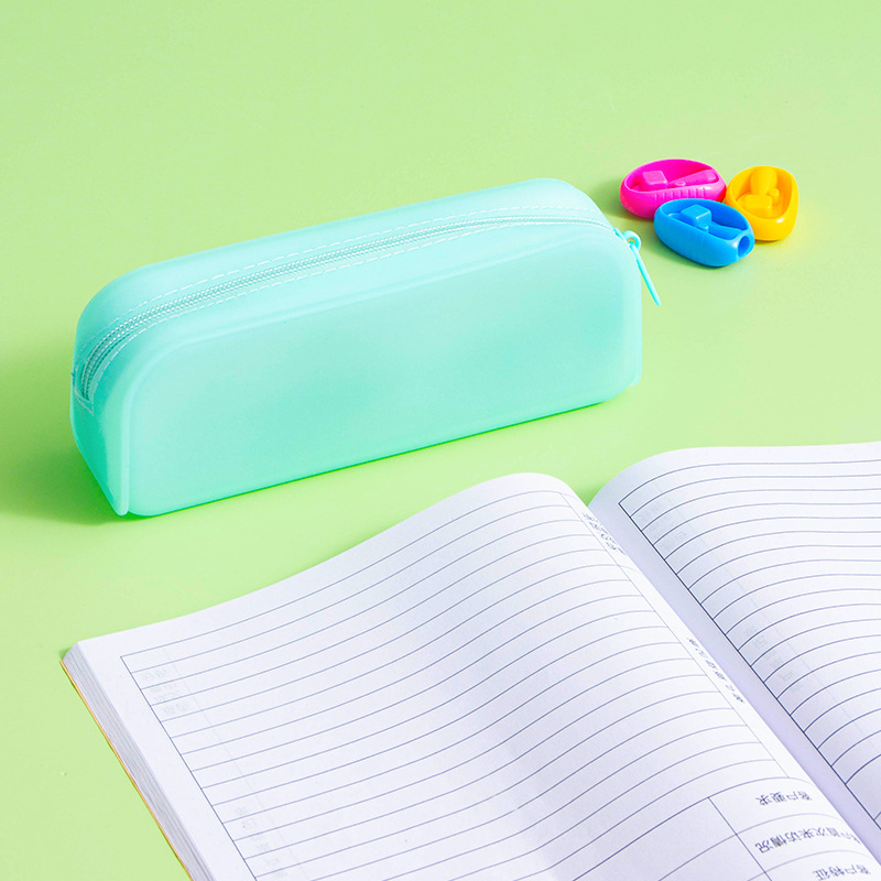 Wholesale factory stock of luminous silicone pen cases, student stationery and learning supplies storage boxes pic 3