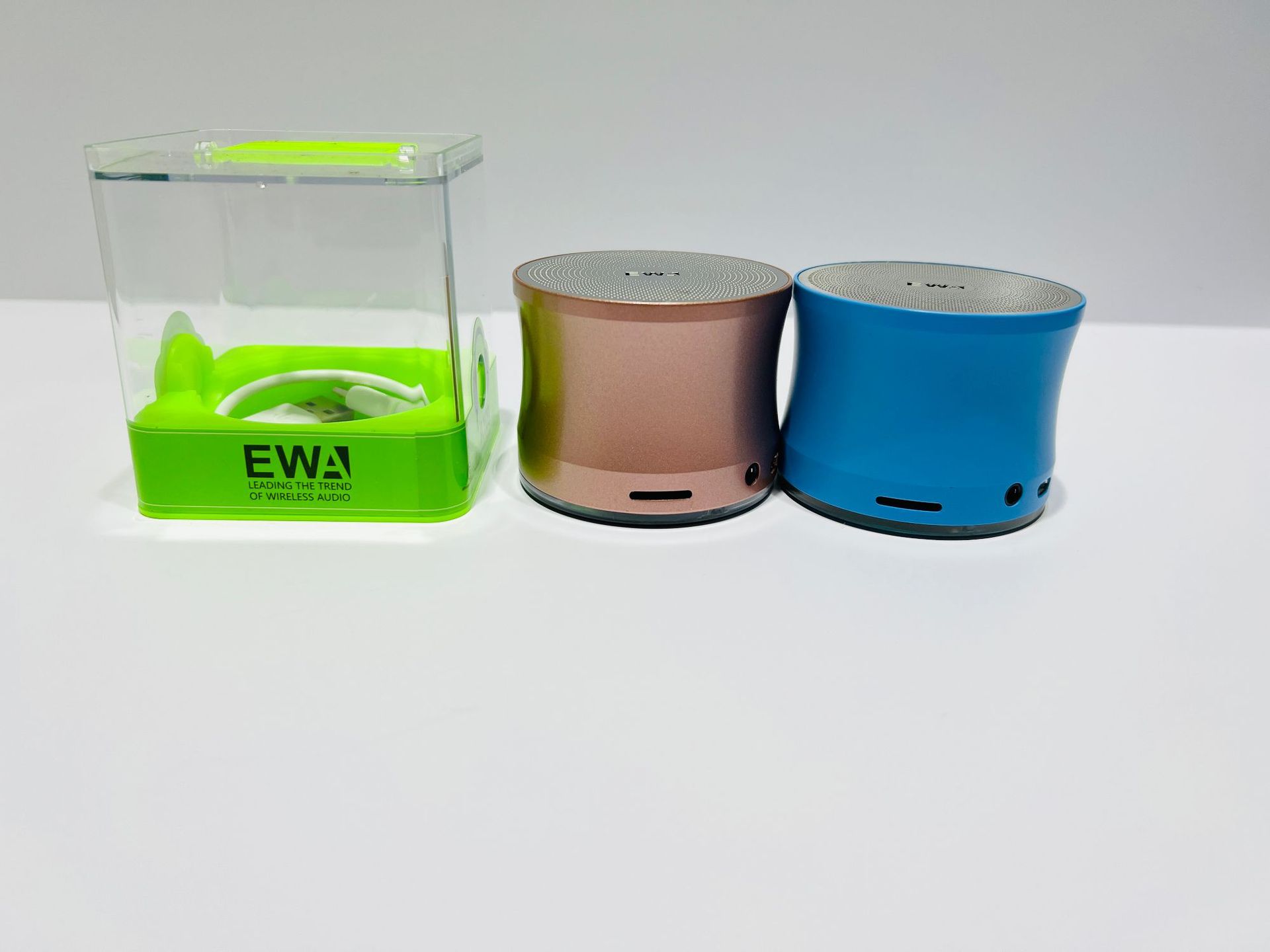 EWA-A109Pro Subwoofer outdoor car communication Bluetooth speaker with TF card insertion, TWS factory direct sale pic 22