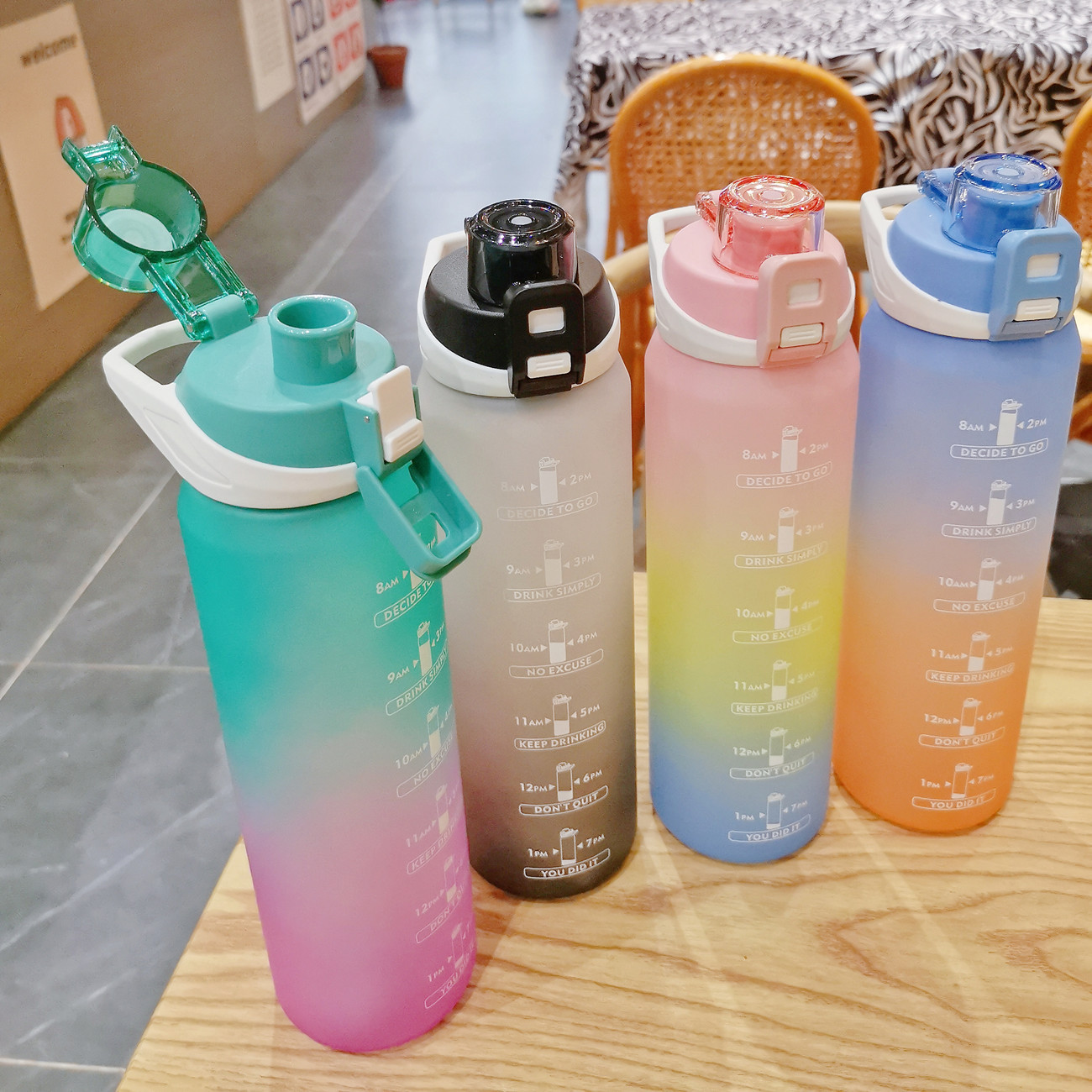 Cross-border high-appearance-level large-capacity frosted portable straw cup, summer inS-style anti-drop gradient plastic water cup pic 7