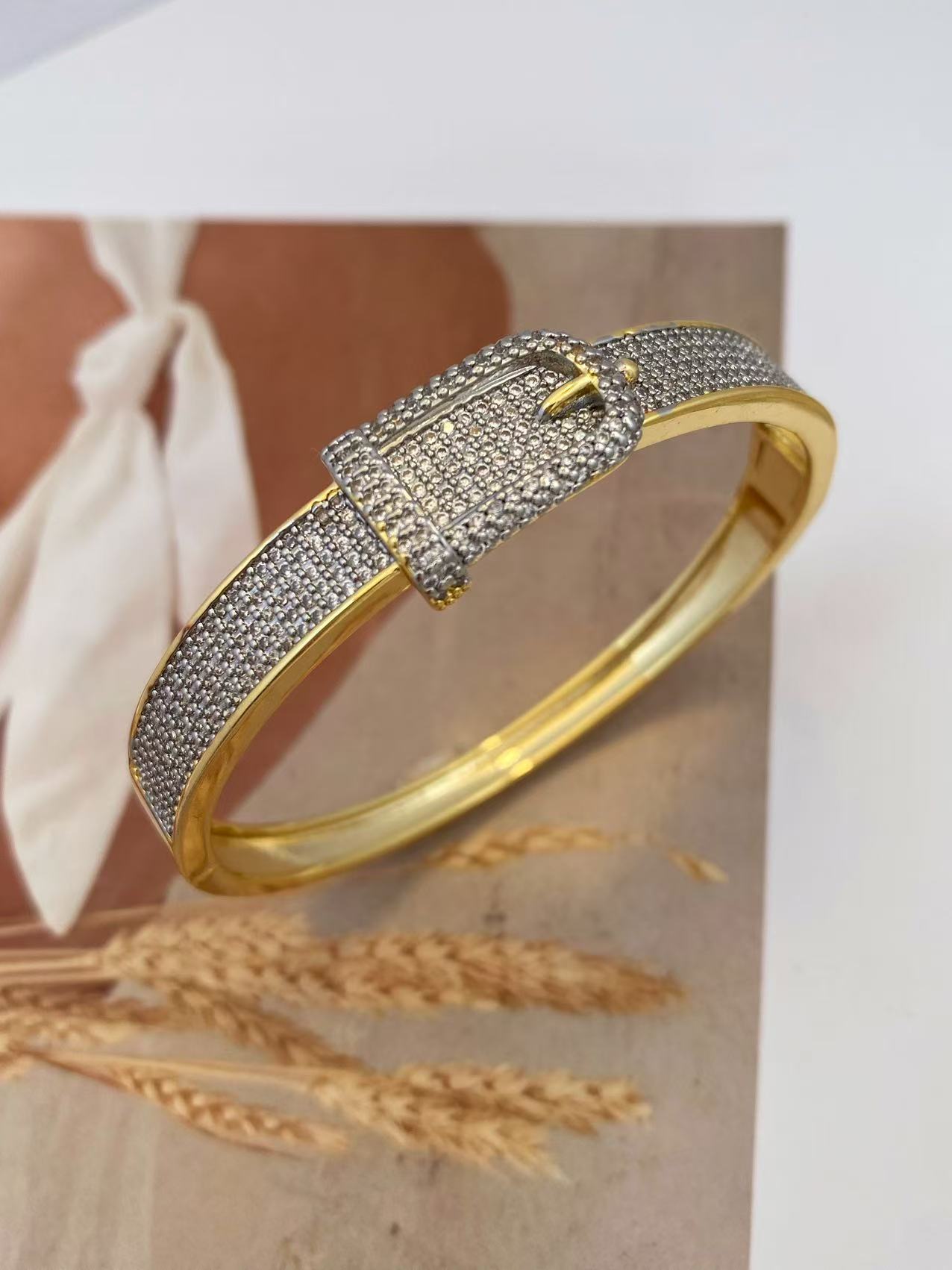 Hiphop时尚简约个性腰带锆石手镯欧美潮朋克街头手饰厂家直销详情7