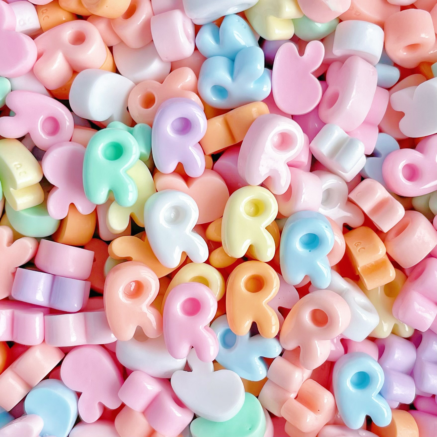 Mini small resin accessories with 26 English letters, letter cream glue hair clips, phone cases and accessory materials pic 22