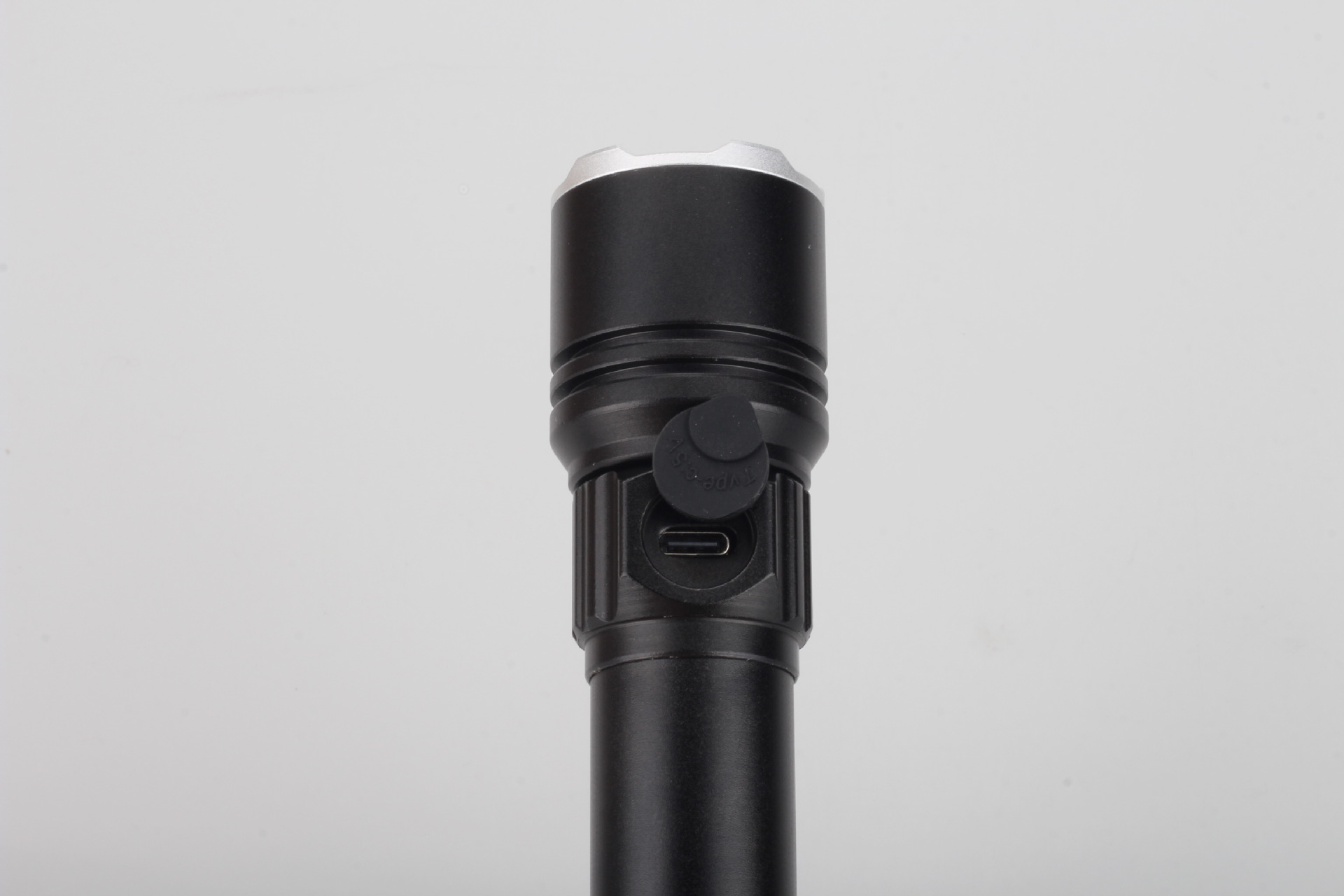 The new cross-border outdoor zoom long-range strong light flashlight, an aluminum alloy white laser multi-functional flashlight, is portable for charging pic 8