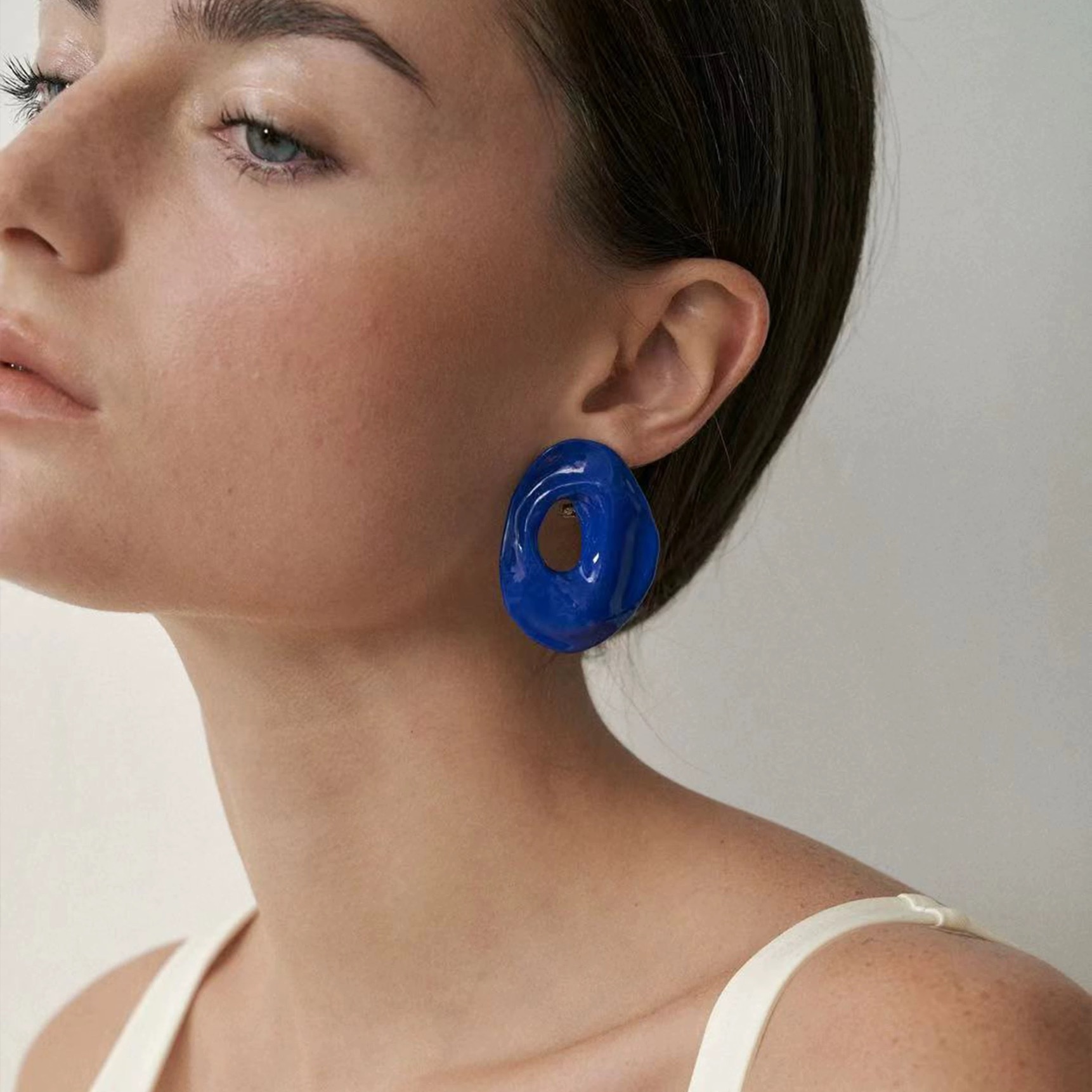 张小斐同款风穴大号简约耳钉女小众设计气质百搭S925银针珐琅耳环详情8