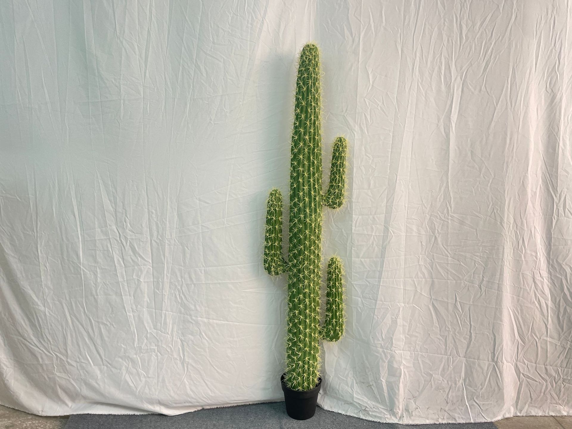 Fuente de suministro transfronterizo de fábrica de alta simulación cactus failing man columna resistente a la caída libre de mantenimiento decoración interior y exterior pic 6