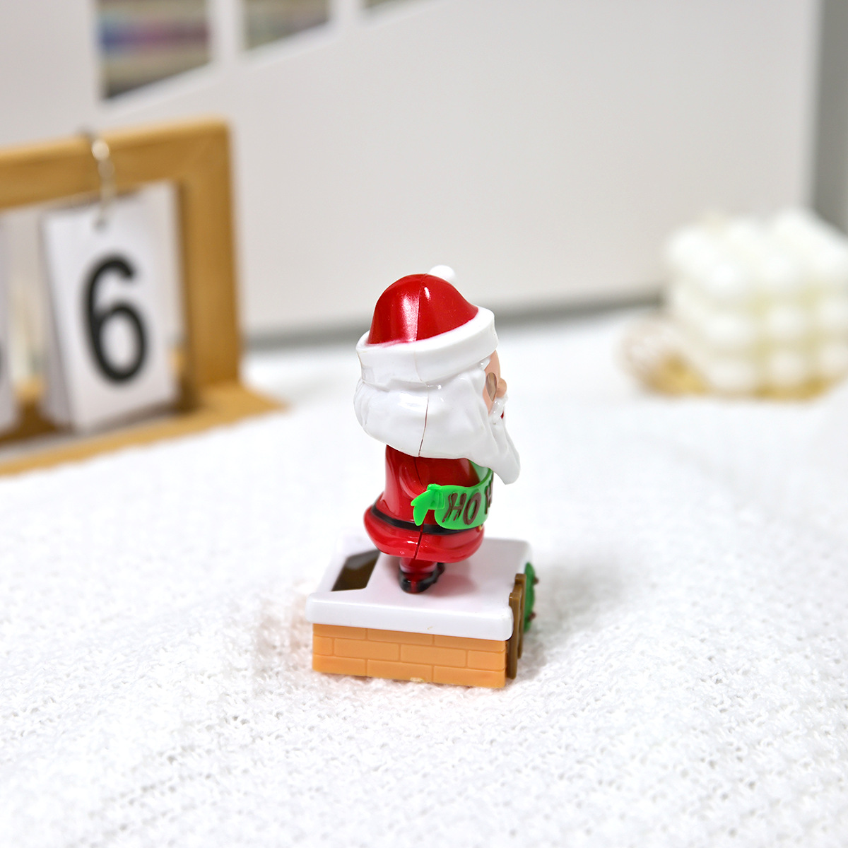 Cross-border new product Santa Claus HOHOHO green banner solar automatic rocker is available for wholesale and consignment pic 4